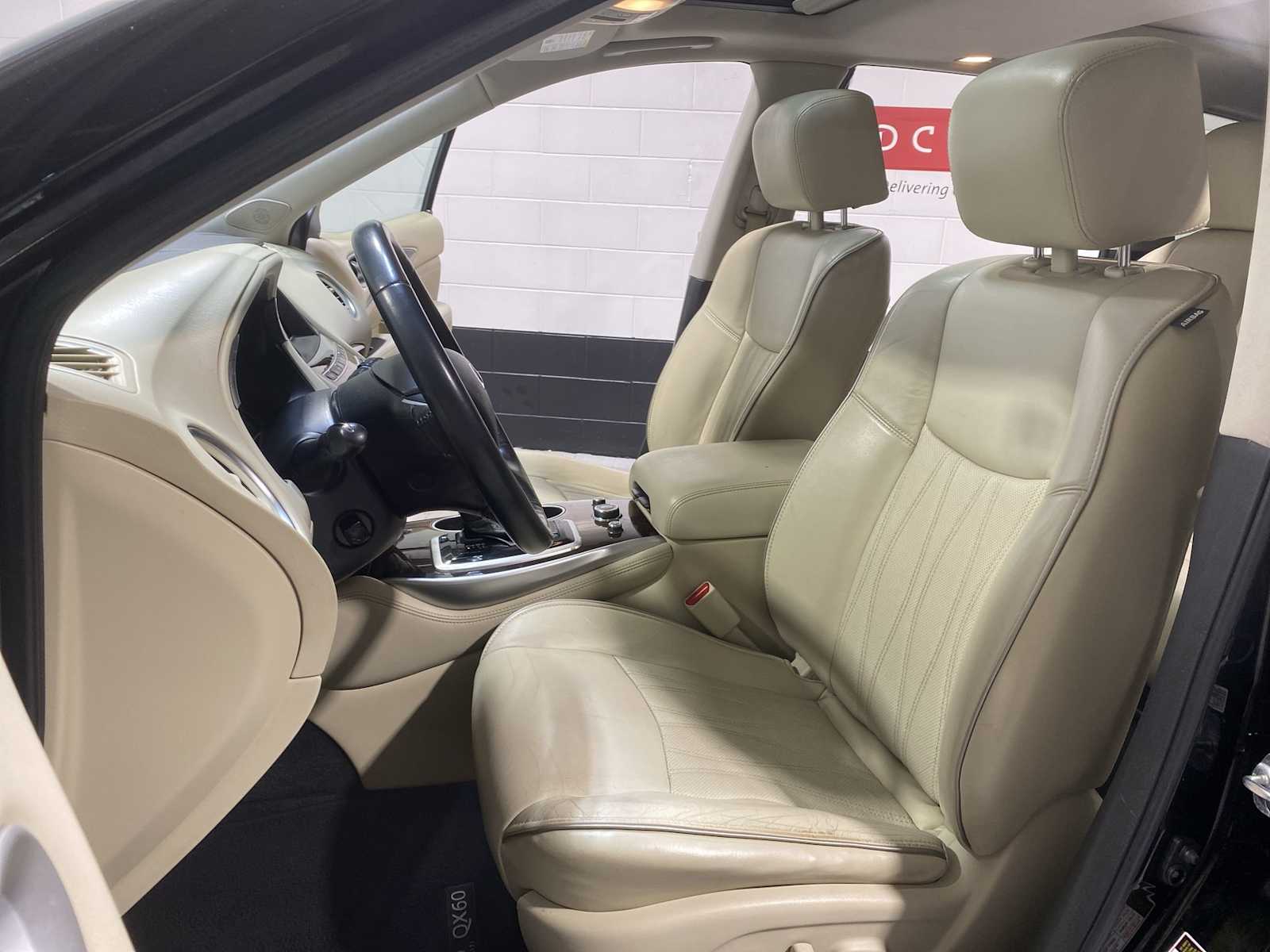 Thumbnail: 2017 INFINITI QX60 - 11