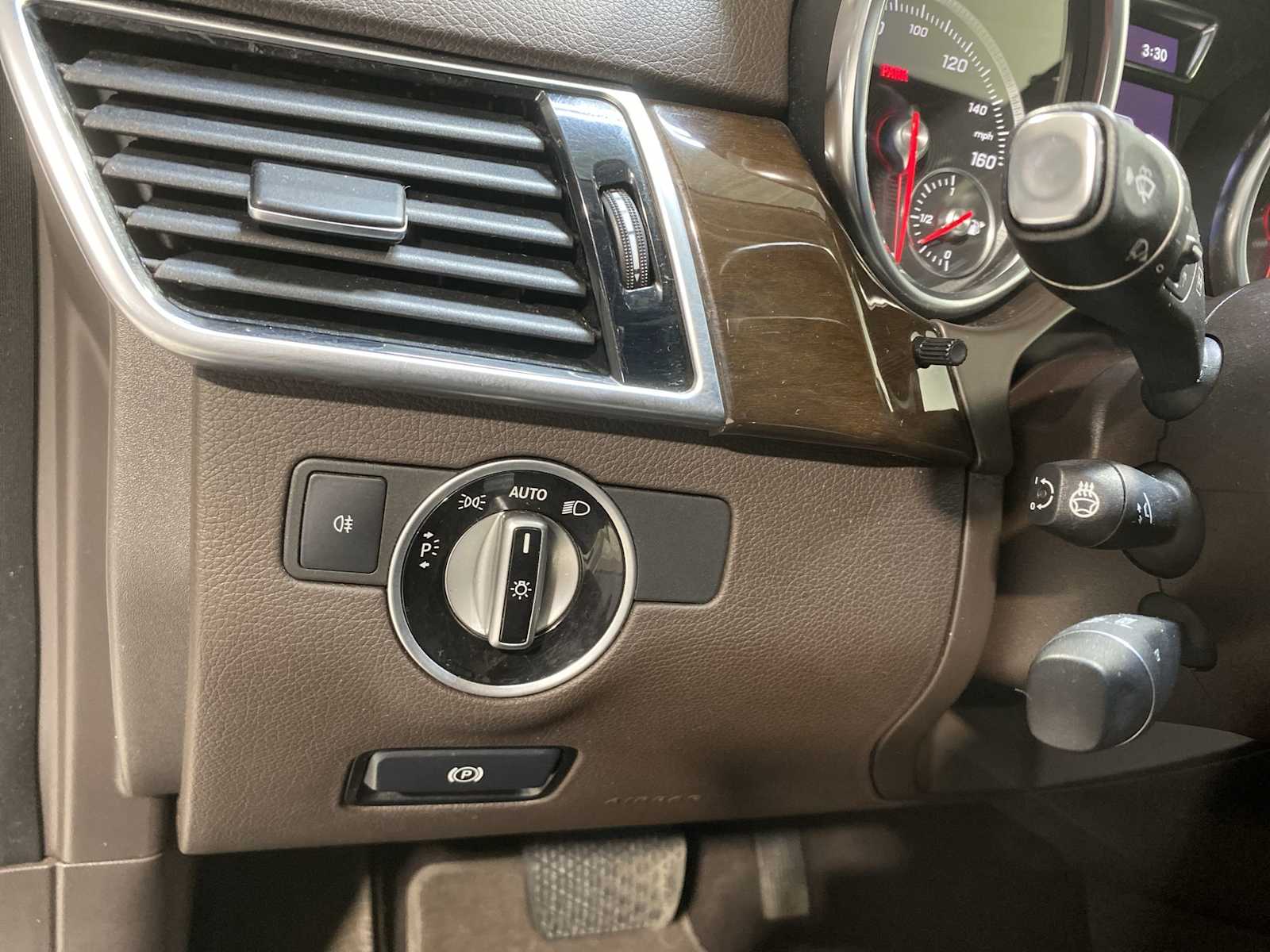 Thumbnail: 2016 Mercedes-Benz GLE - 24