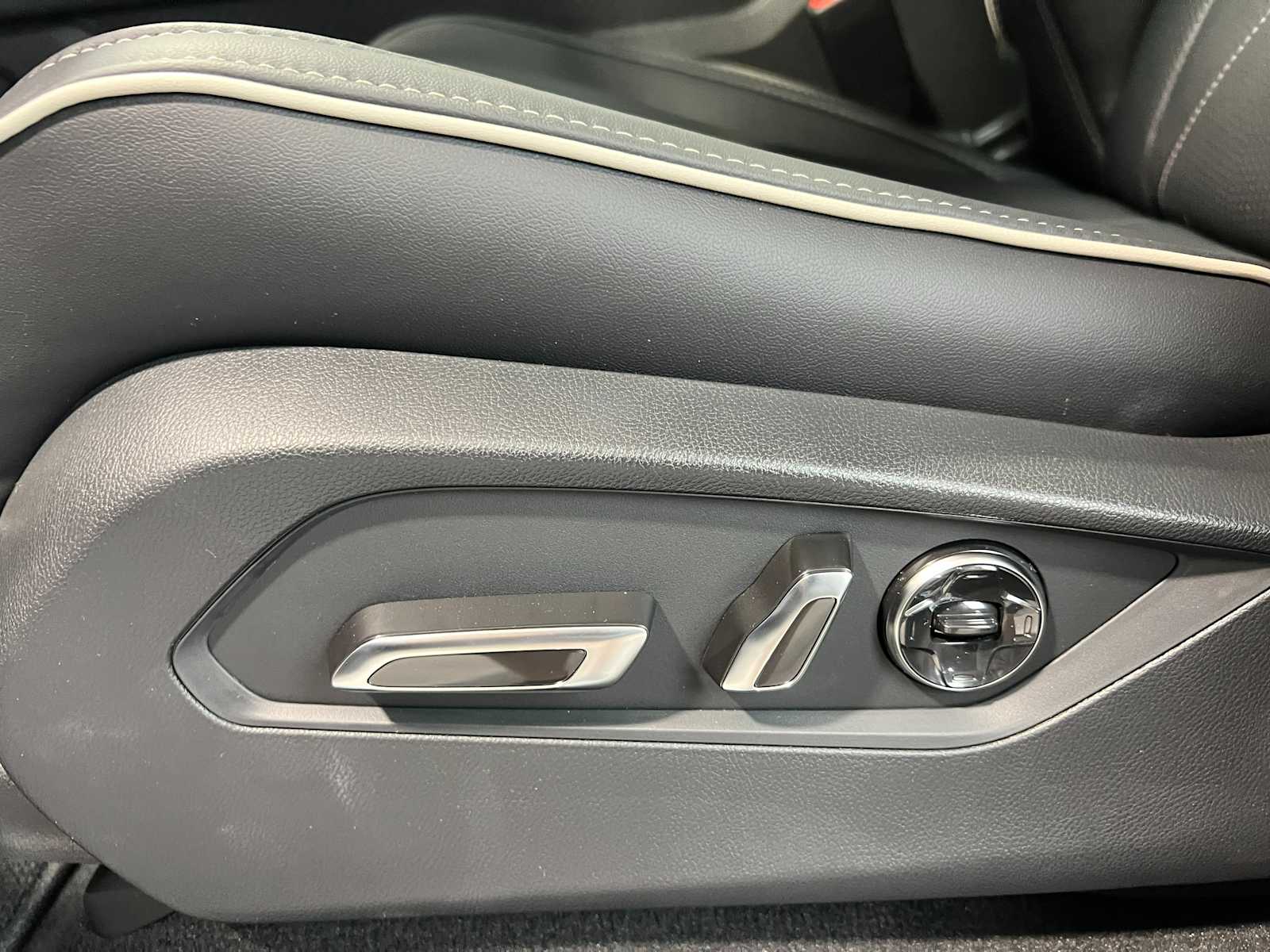 Thumbnail: 2026 Acura MDX - 17