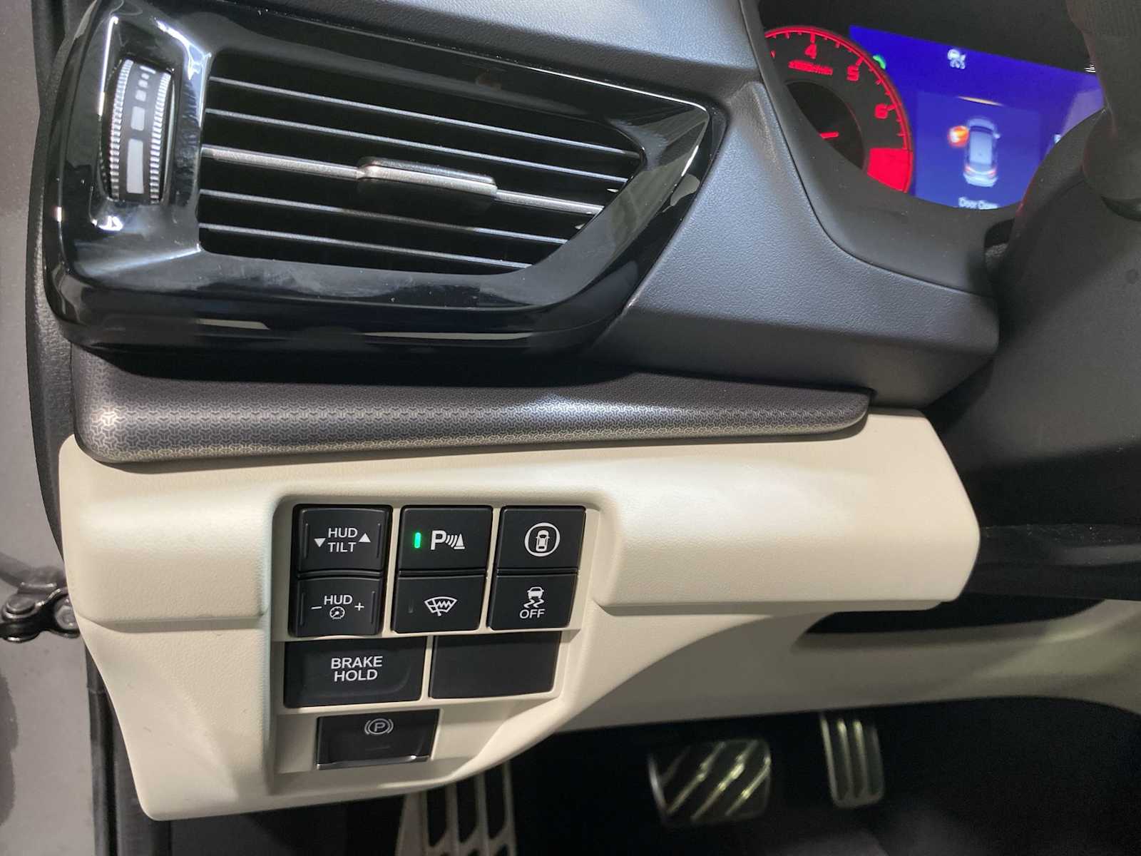 Thumbnail: 2025 Acura RDX - 24