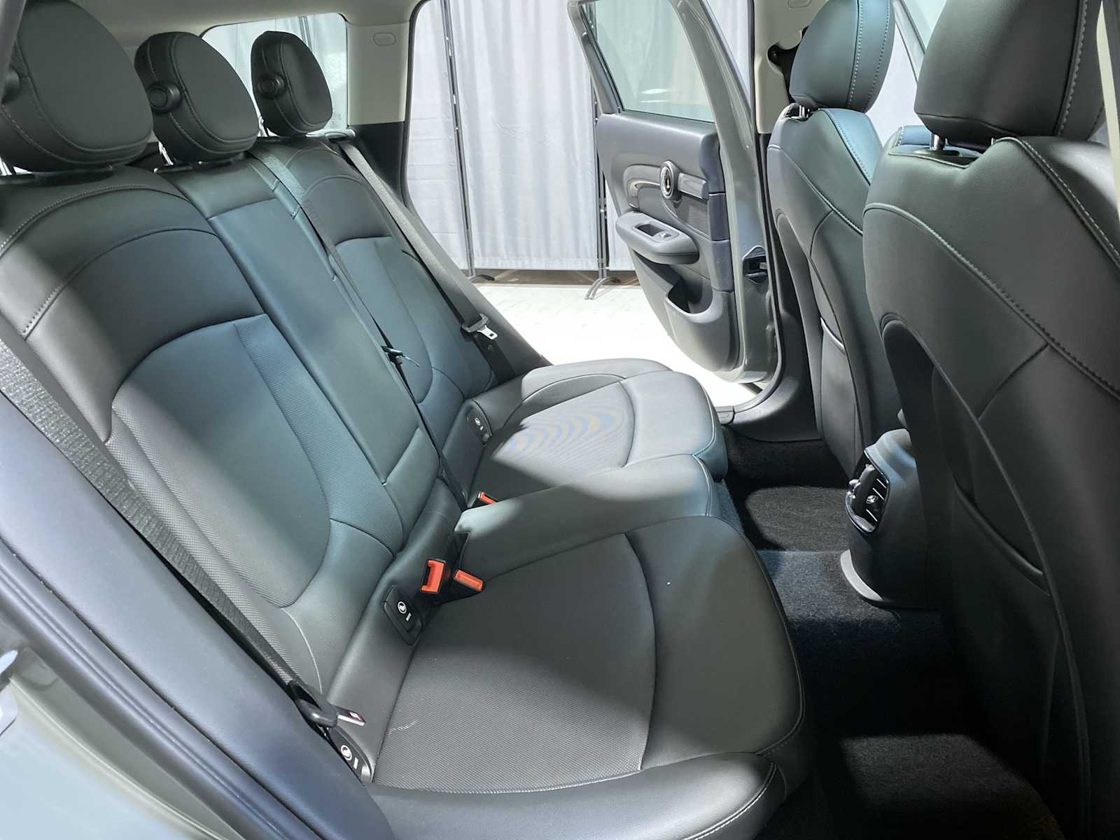 Thumbnail: 2019 MINI Cooper Clubman - 13