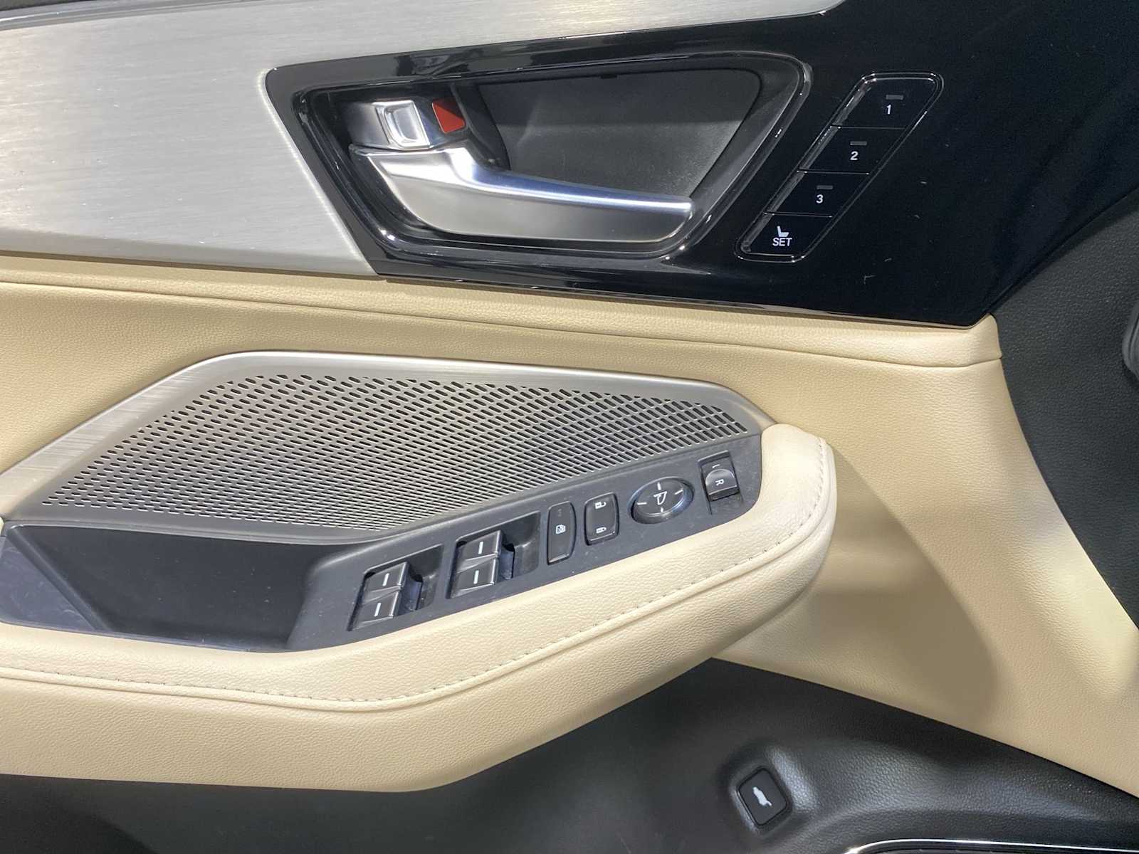 Thumbnail: 2023 Acura MDX - 23