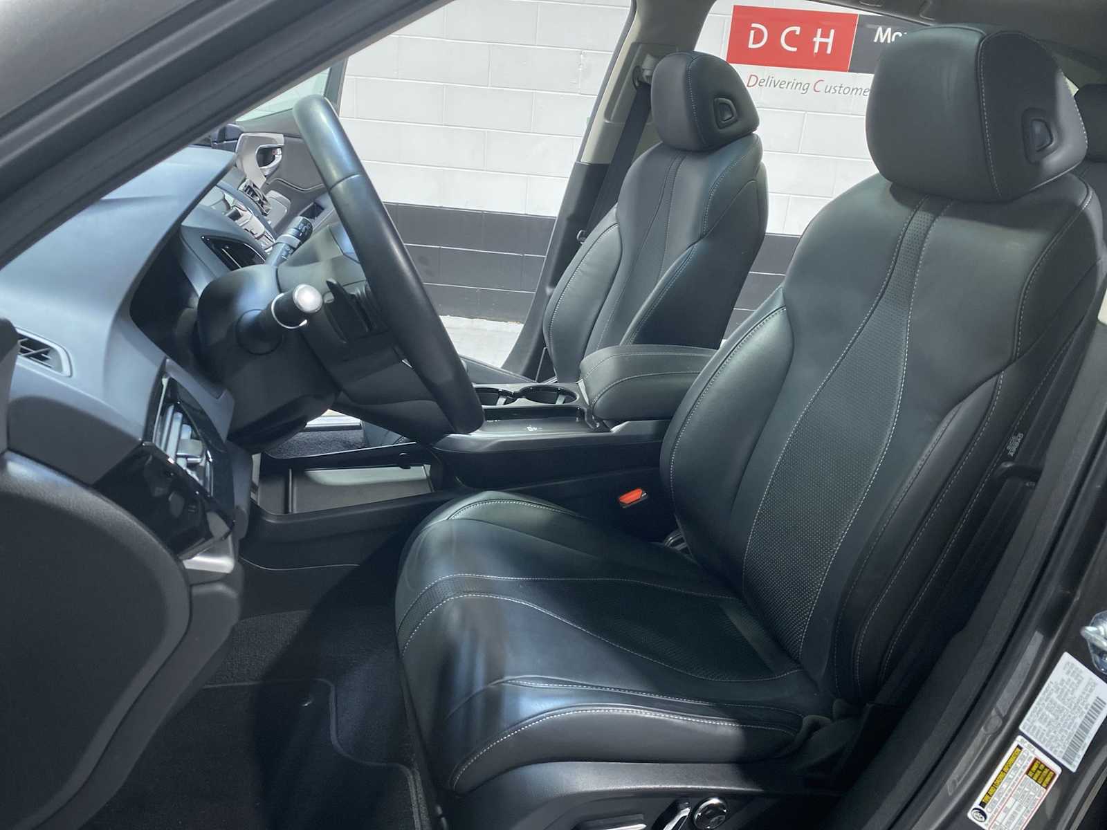 Thumbnail: 2025 Acura RDX - 11