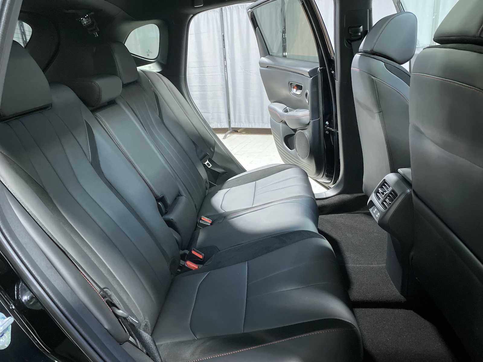 Thumbnail: 2025 Acura ADX - 13