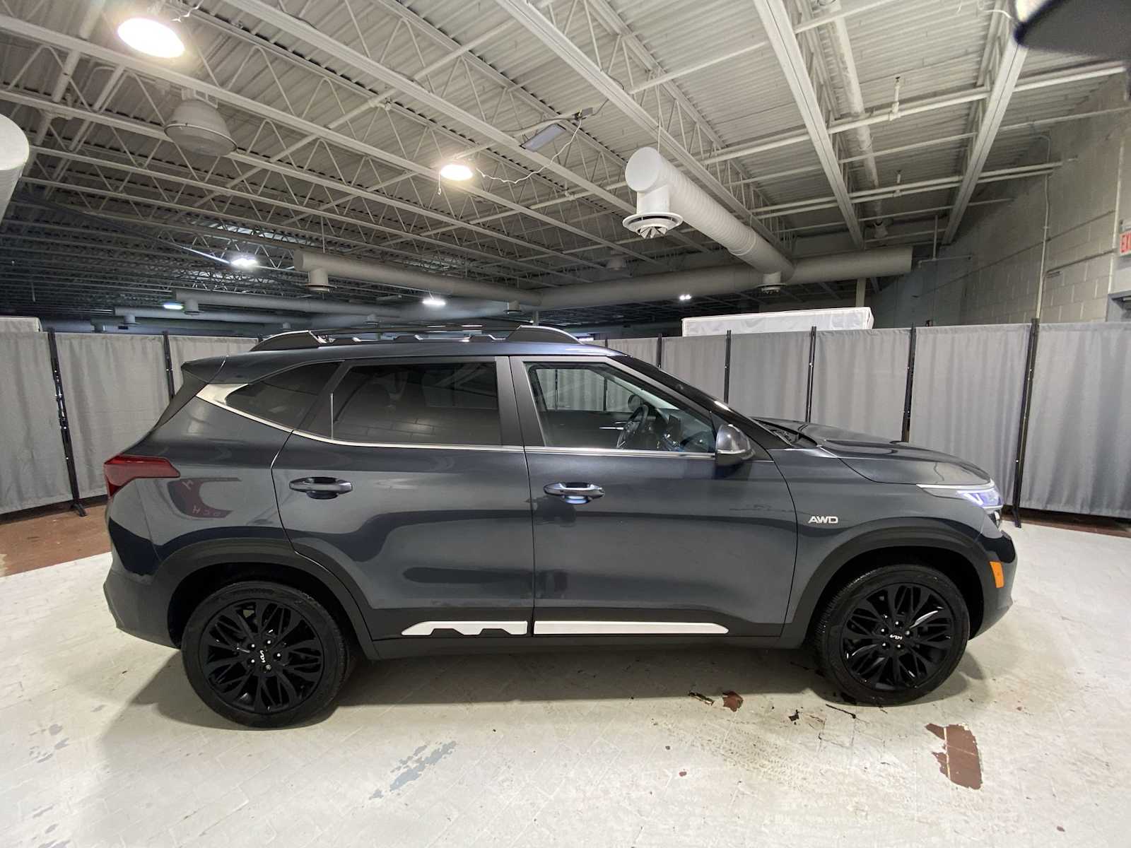 Thumbnail: 2022 Kia Seltos - 27