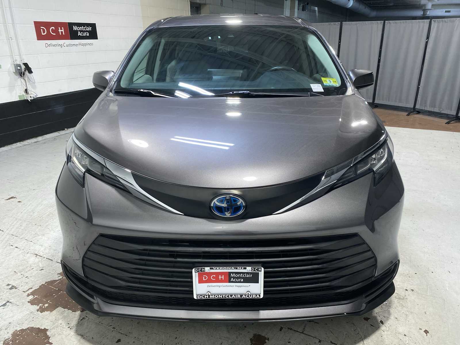 Thumbnail: 2021 Toyota Sienna - 6