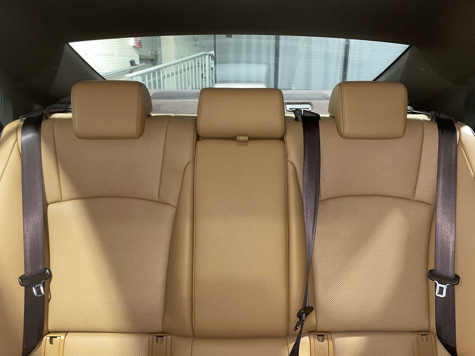 Thumbnail: 2020 Lexus ES - 22