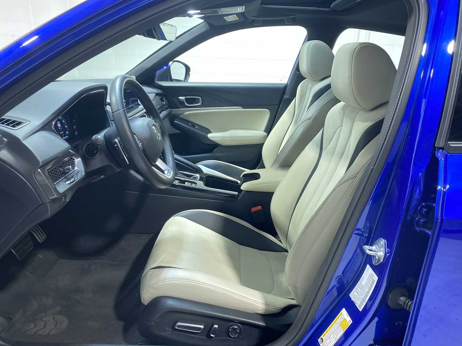 Thumbnail: 2023 Acura Integra - 2