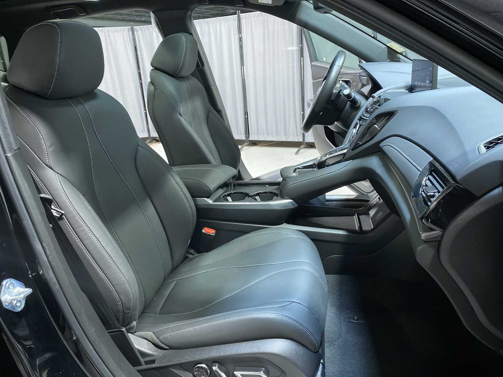 Thumbnail: 2025 Acura RDX - 14