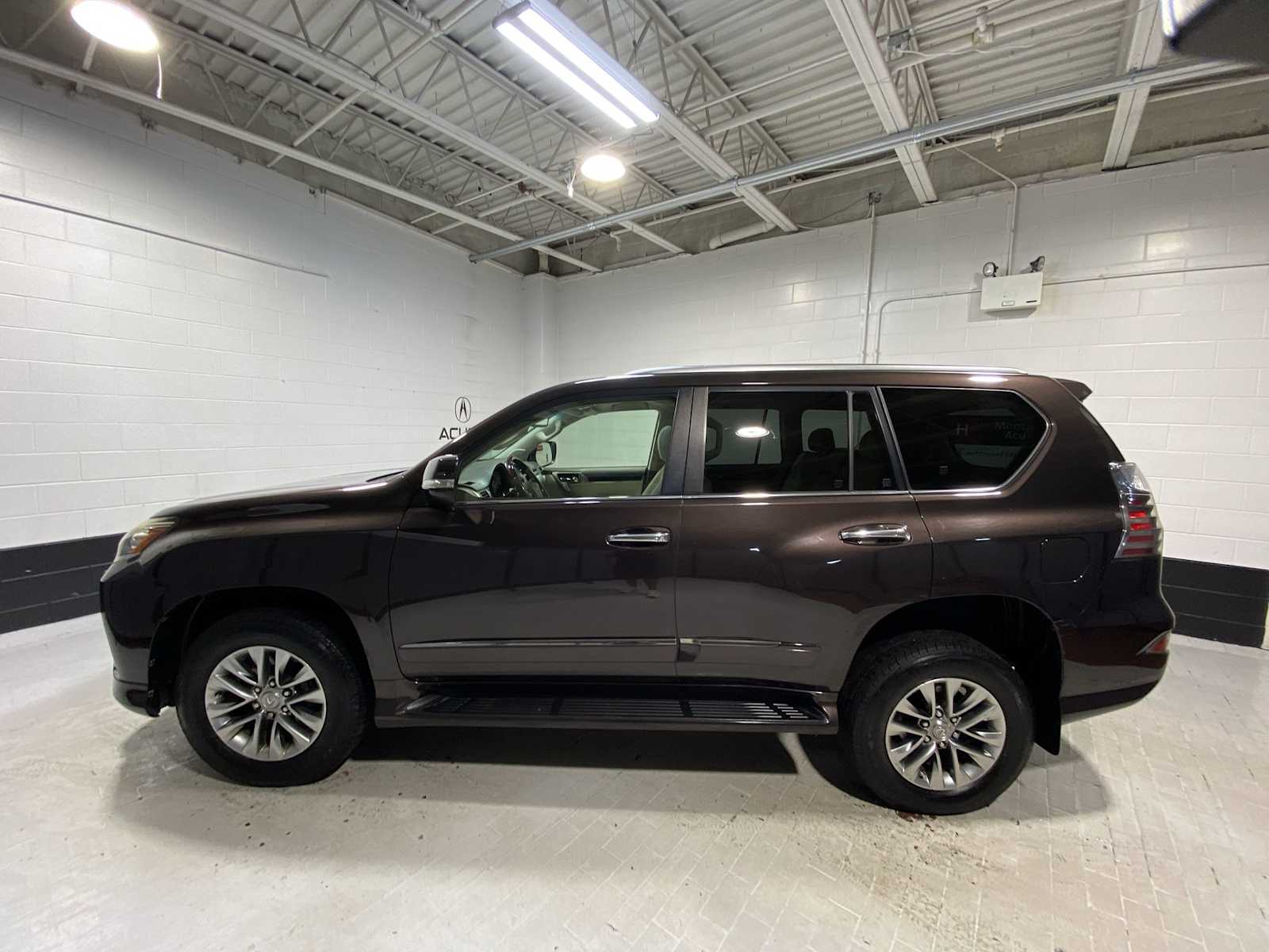 Thumbnail: 2015 Lexus GX - 3