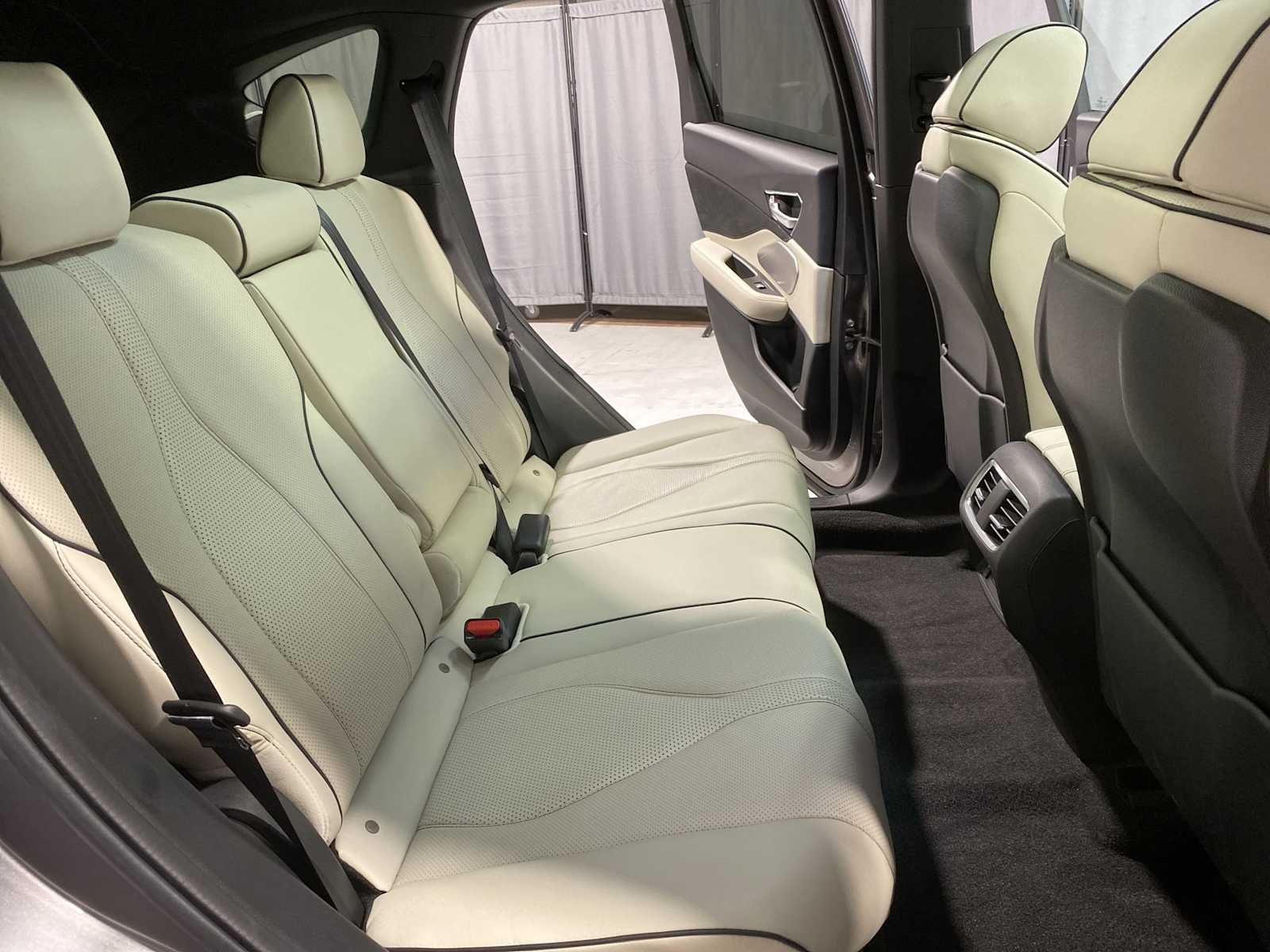 Thumbnail: 2025 Acura RDX - 13