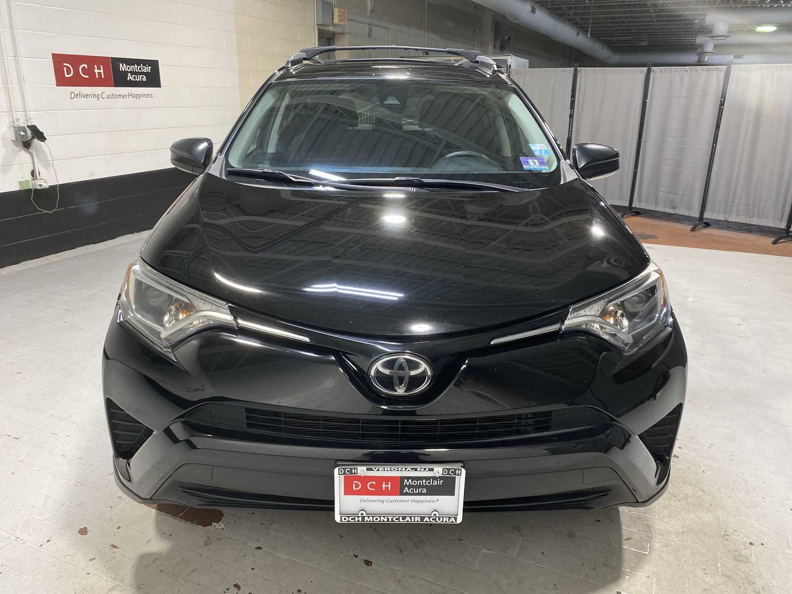 Thumbnail: 2017 Toyota RAV4 - 6