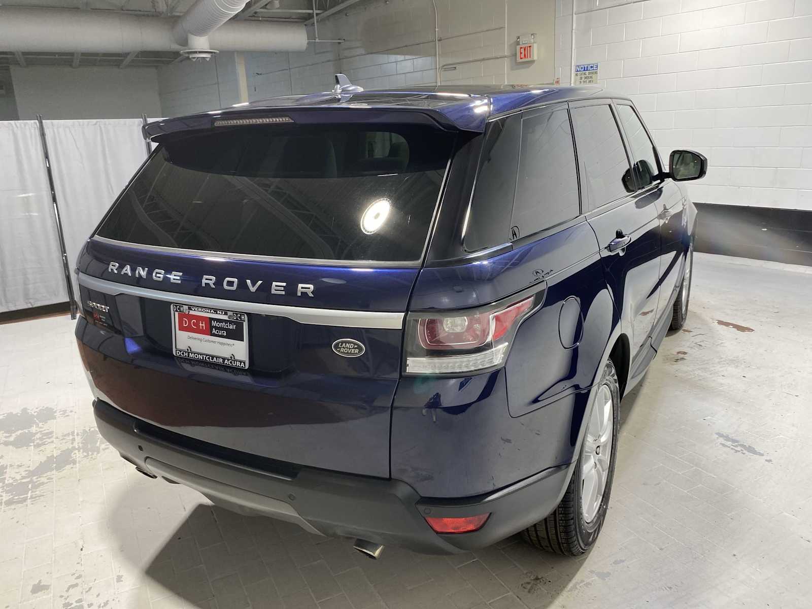 Thumbnail: 2016 Land Rover Range Rover Sport - 26