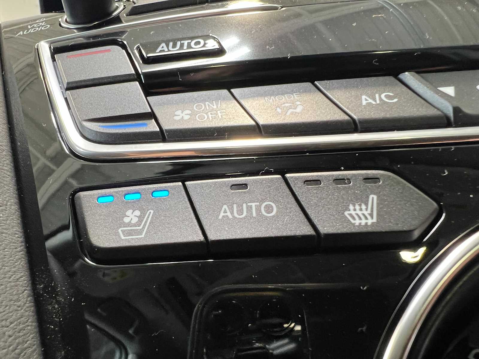 Thumbnail: 2026 Acura RDX - 19