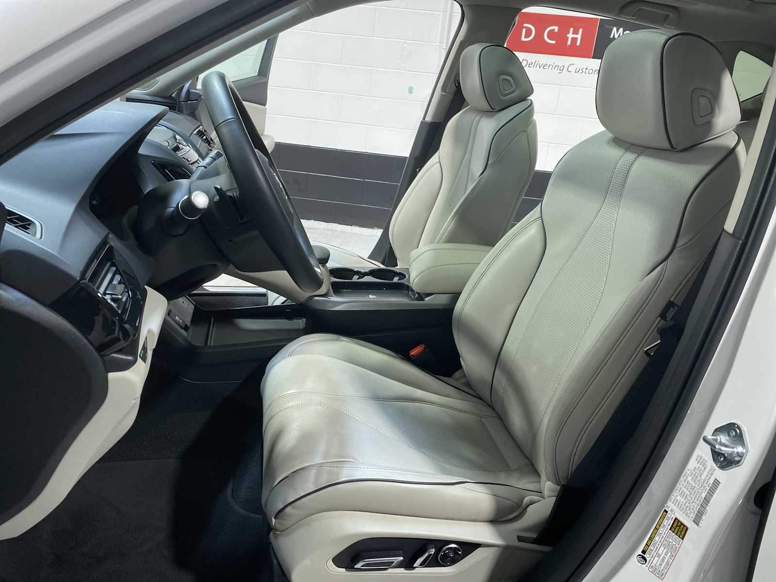 Thumbnail: 2025 Acura RDX - 11