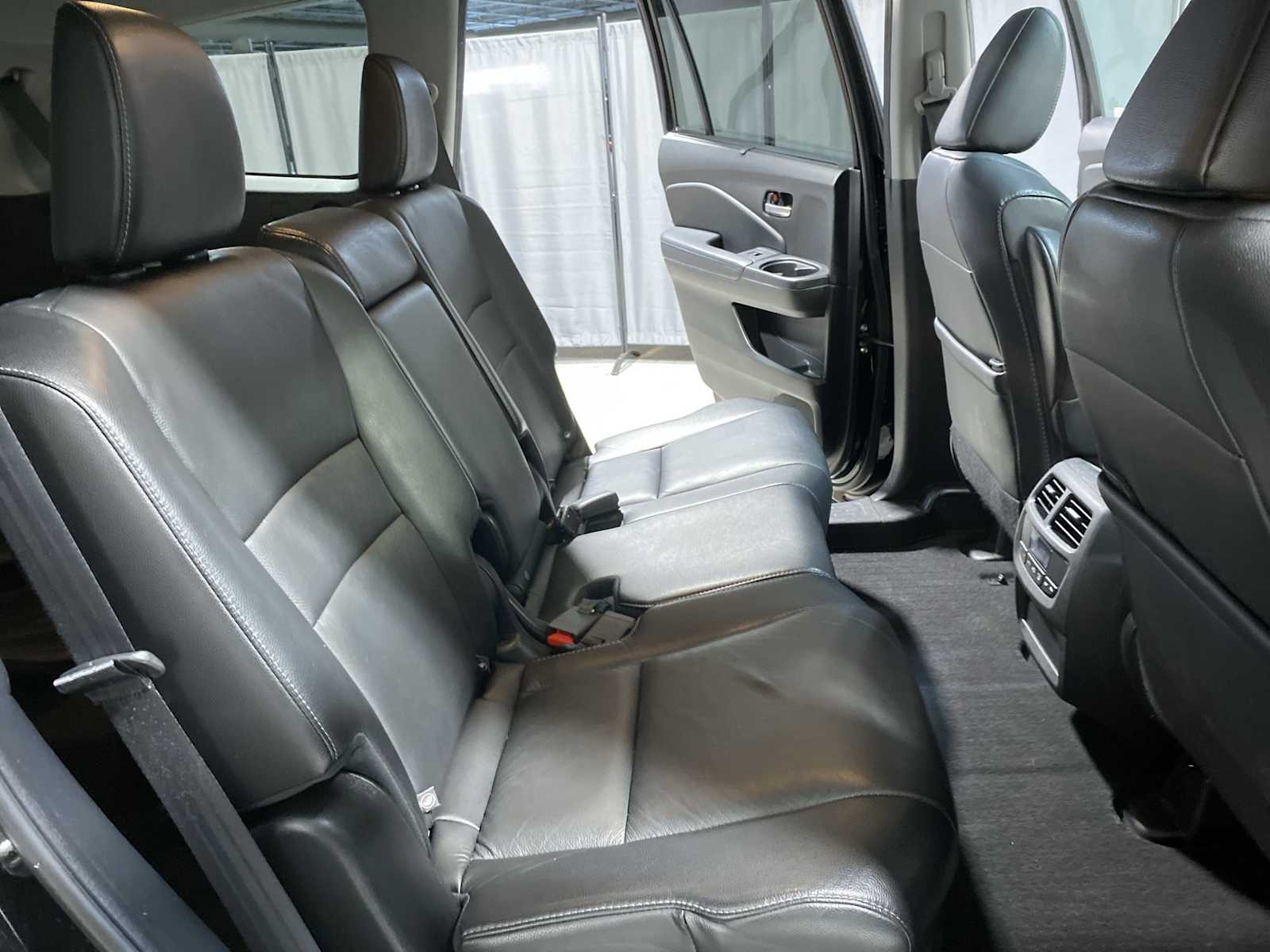 Thumbnail: 2019 Honda Pilot - 13