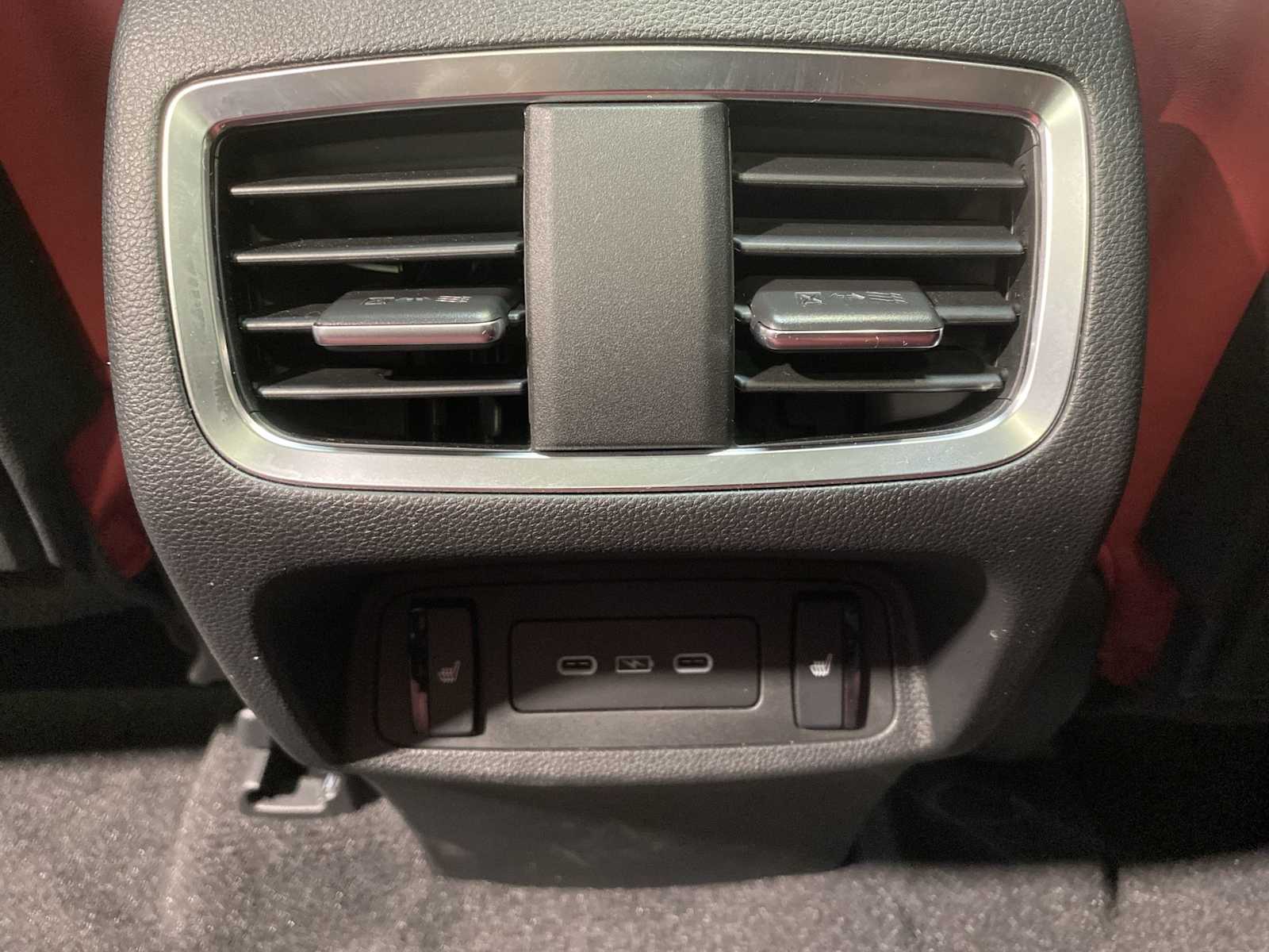 Thumbnail: 2025 Acura RDX - 25