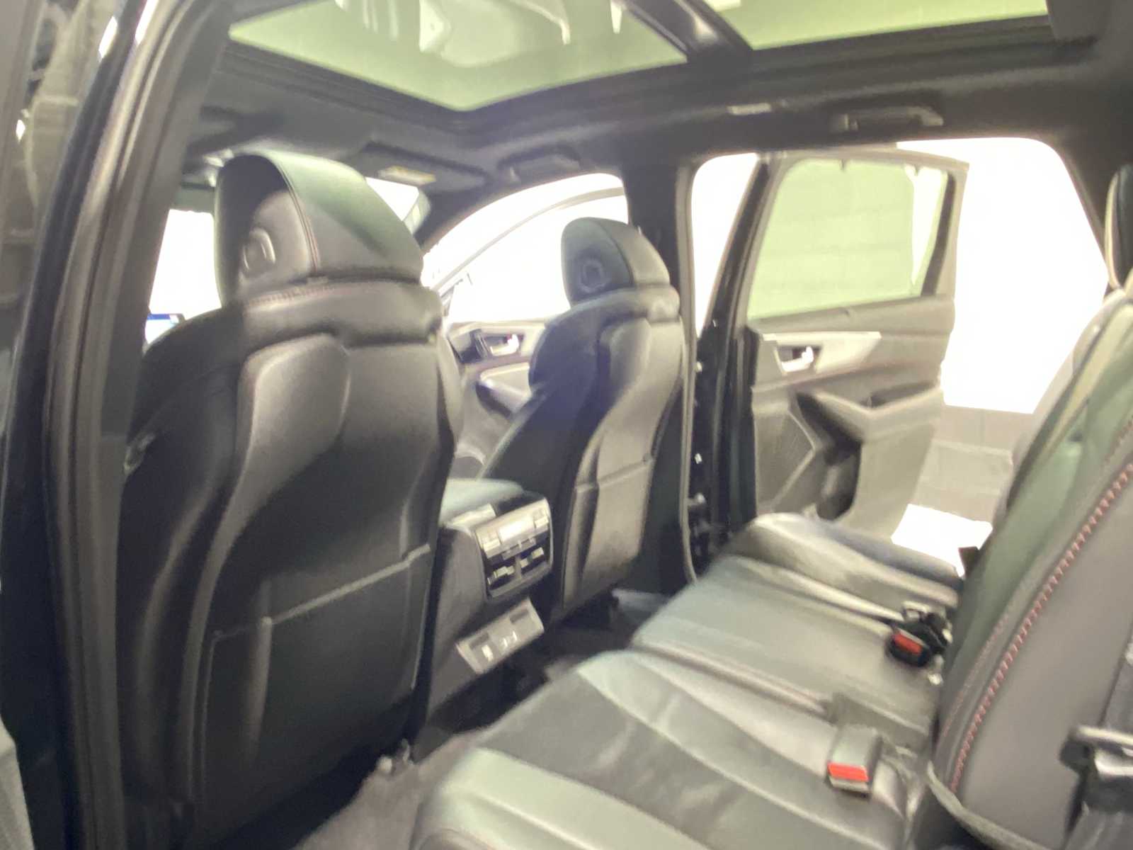 Thumbnail: 2023 Acura MDX - 12