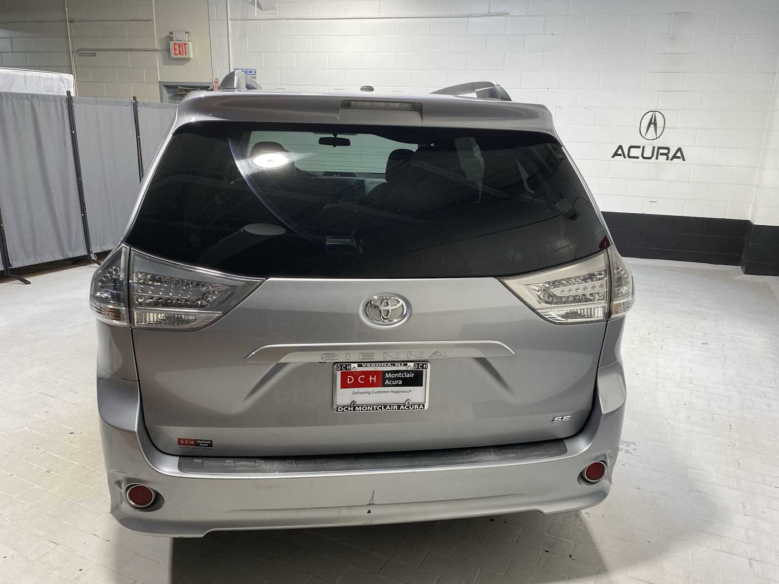 Thumbnail: 2011 Toyota Sienna - 5