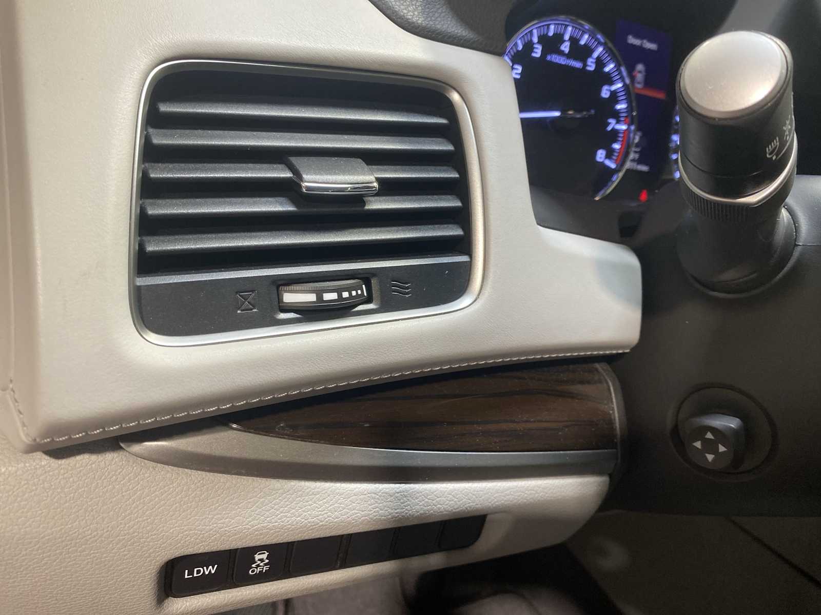 Thumbnail: 2014 Acura RLX - 24