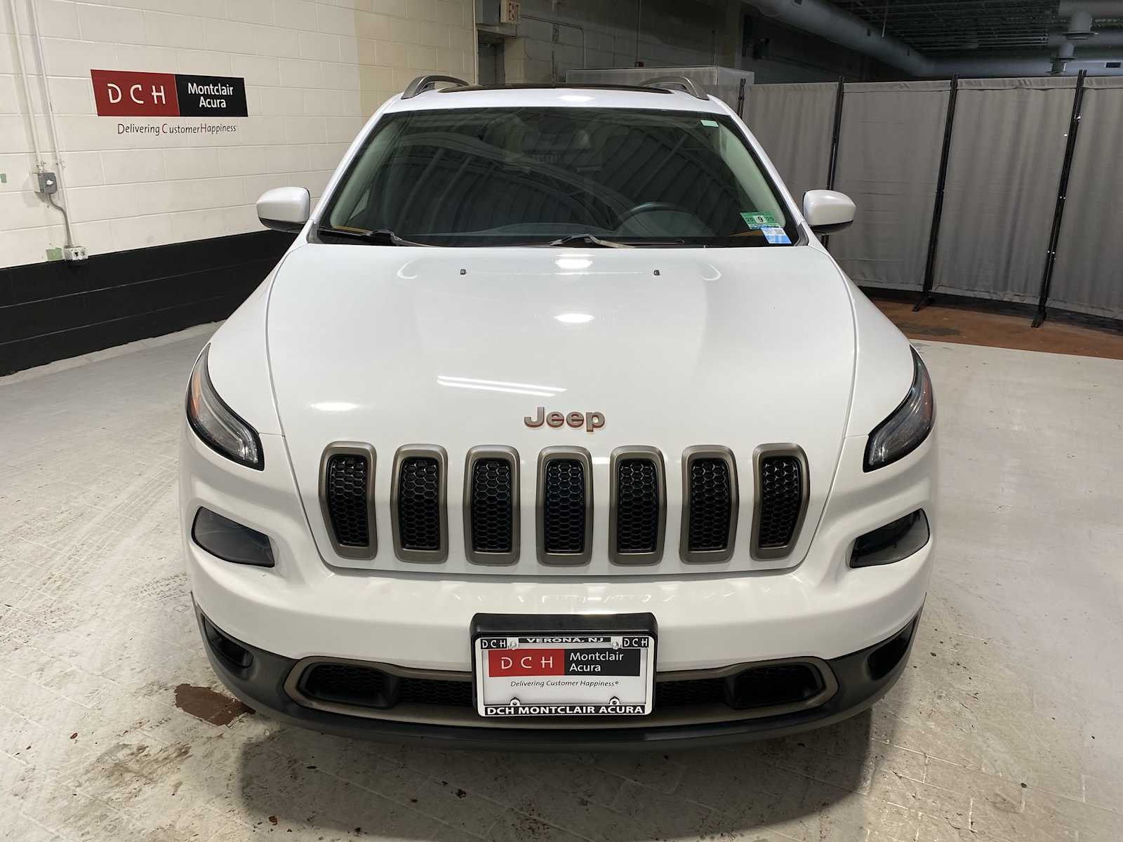 Thumbnail: 2016 Jeep Cherokee - 6