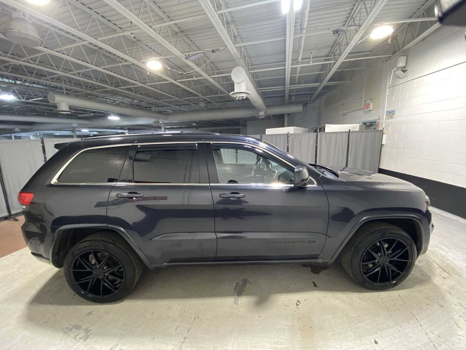 Thumbnail: 2014 Jeep Grand Cherokee - 27