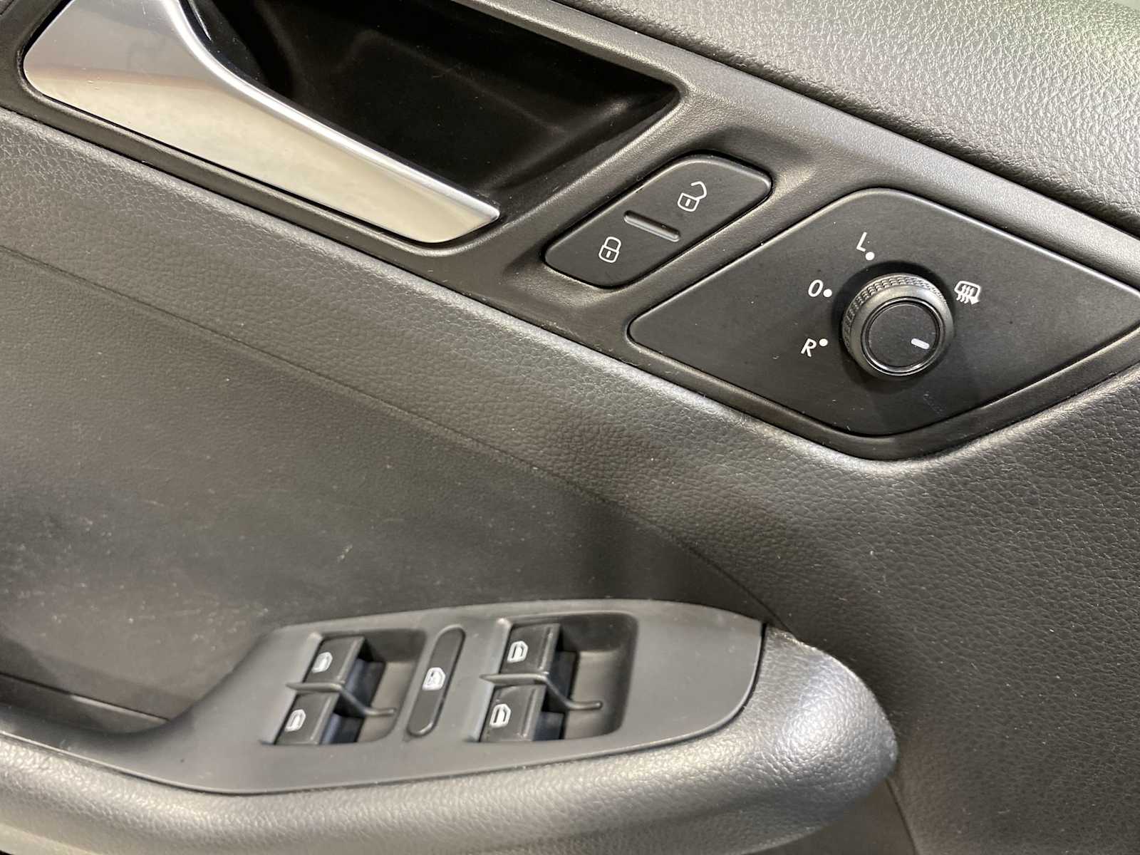 2015 Volkswagen Jetta S 22