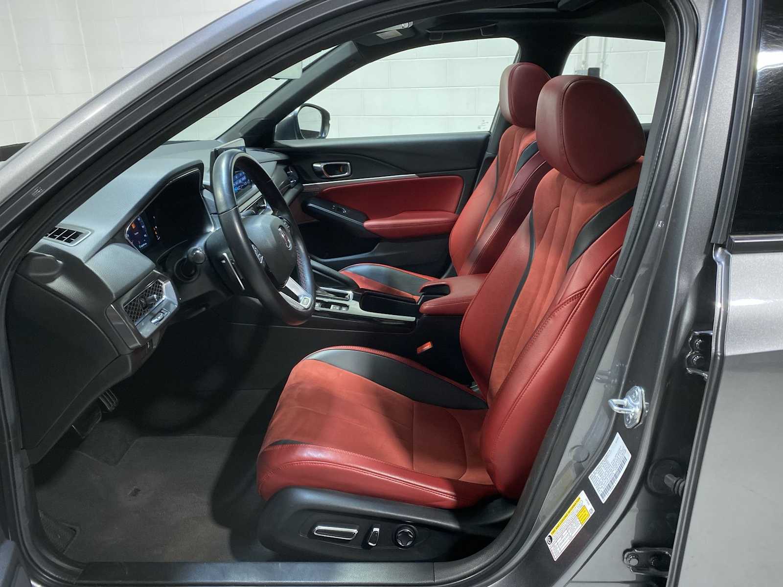 Thumbnail: 2023 Acura Integra - 2