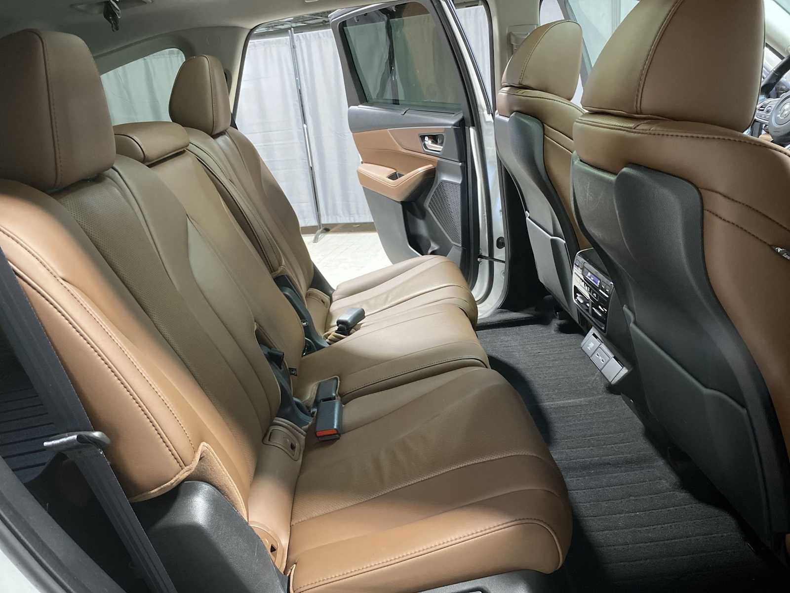 Thumbnail: 2023 Acura MDX - 13