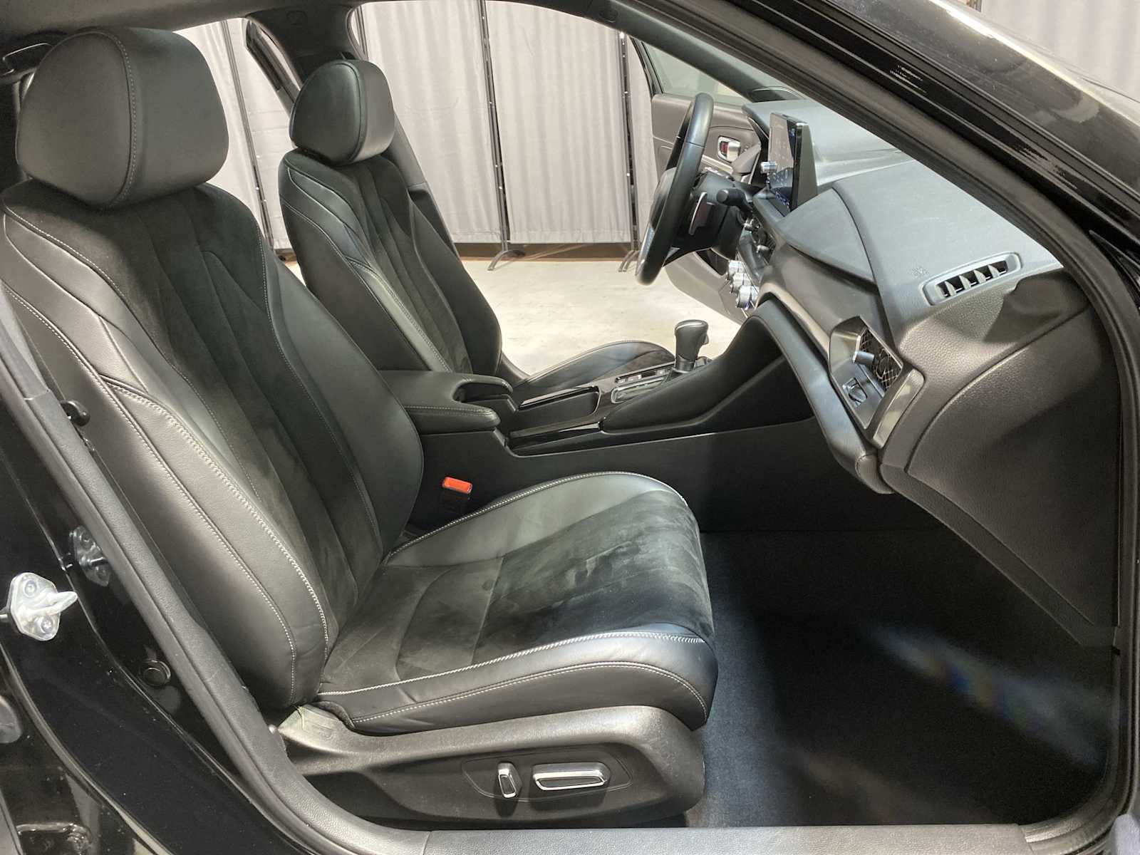 Thumbnail: 2023 Acura Integra - 14