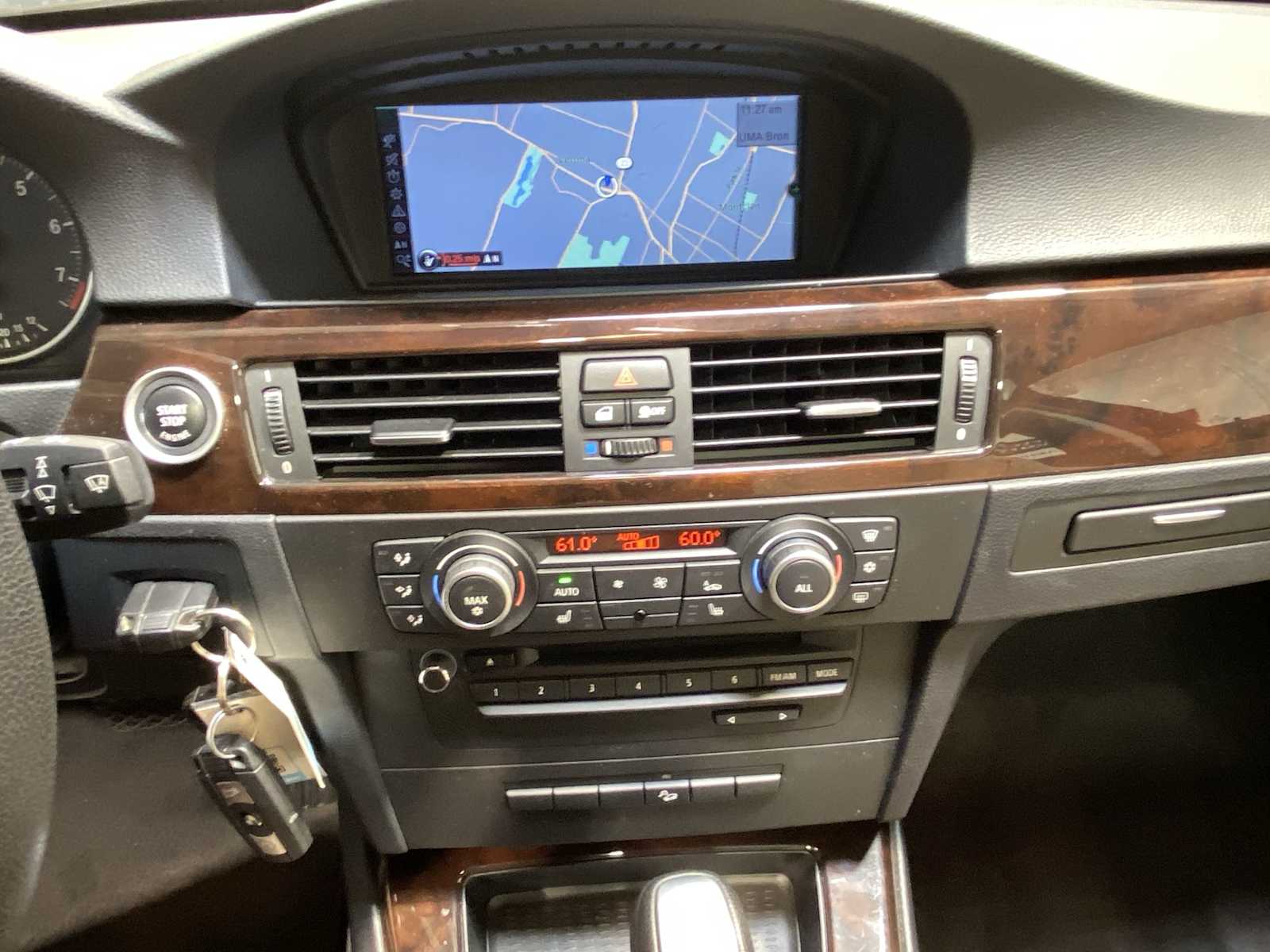 Thumbnail: 2012 BMW 3 Series - 16