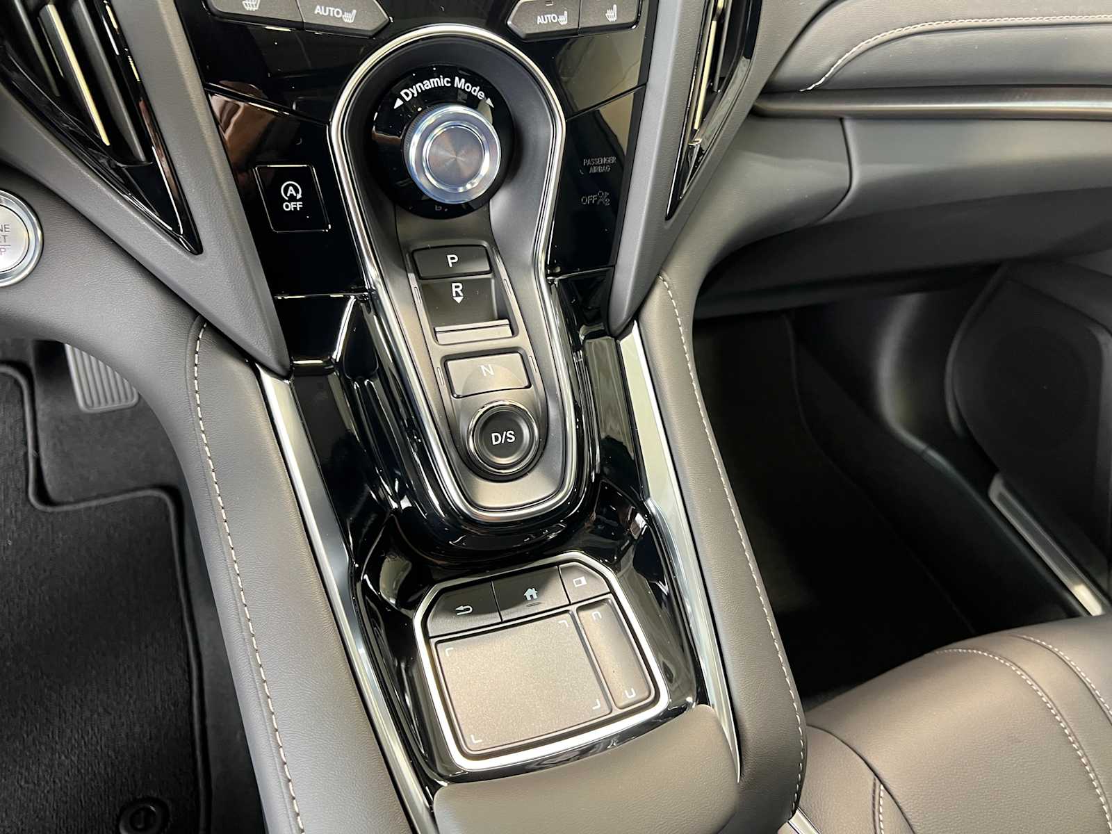 Thumbnail: 2026 Acura RDX - 23