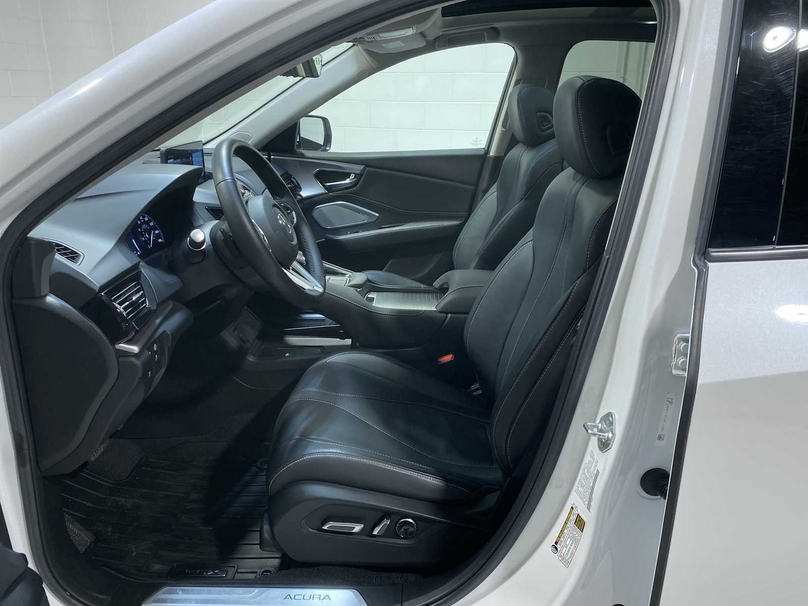 Thumbnail: 2023 Acura RDX - 2