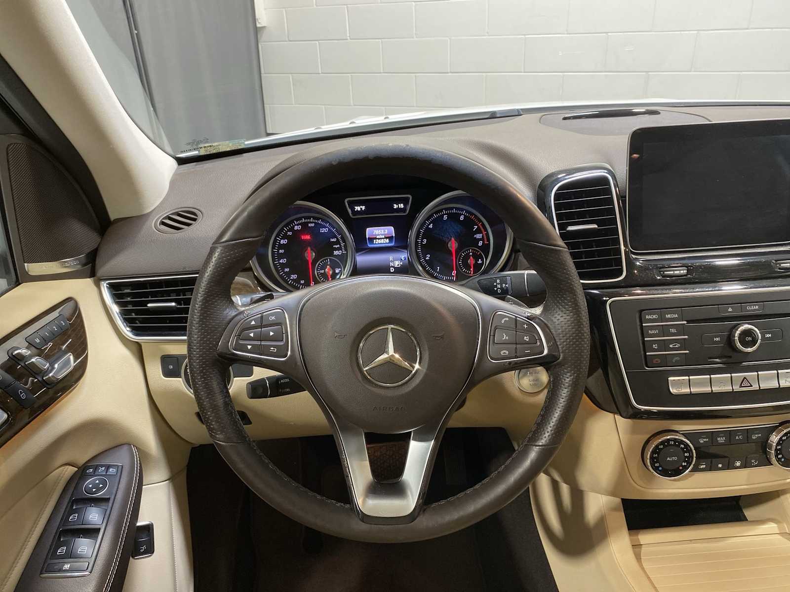 Thumbnail: 2018 Mercedes-Benz GLE - 15