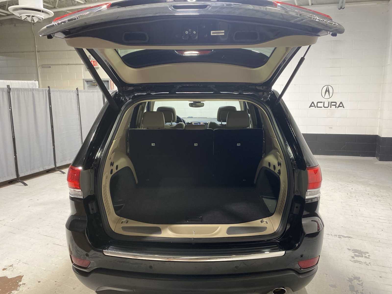 Thumbnail: 2019 Jeep Grand Cherokee - 19