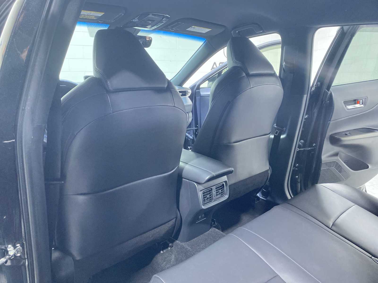 Thumbnail: 2022 Toyota Venza - 12