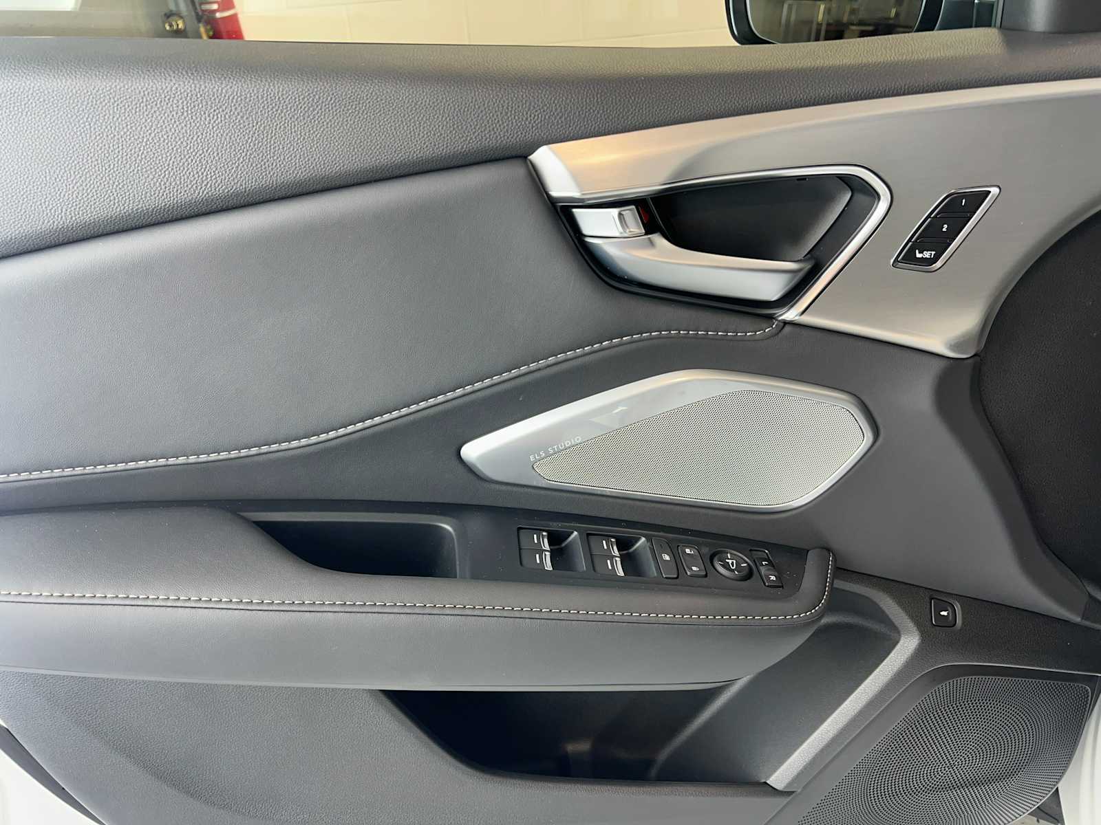 Thumbnail: 2026 Acura RDX - 20