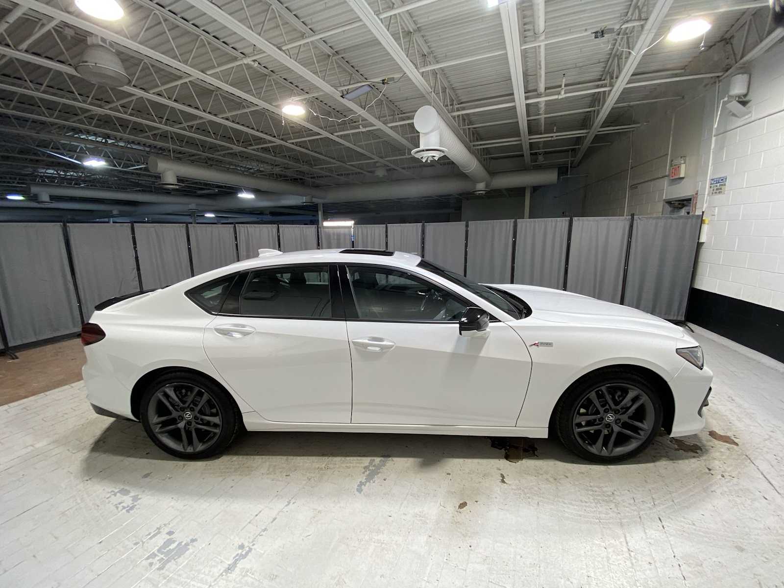 Thumbnail: 2025 Acura TLX - 27