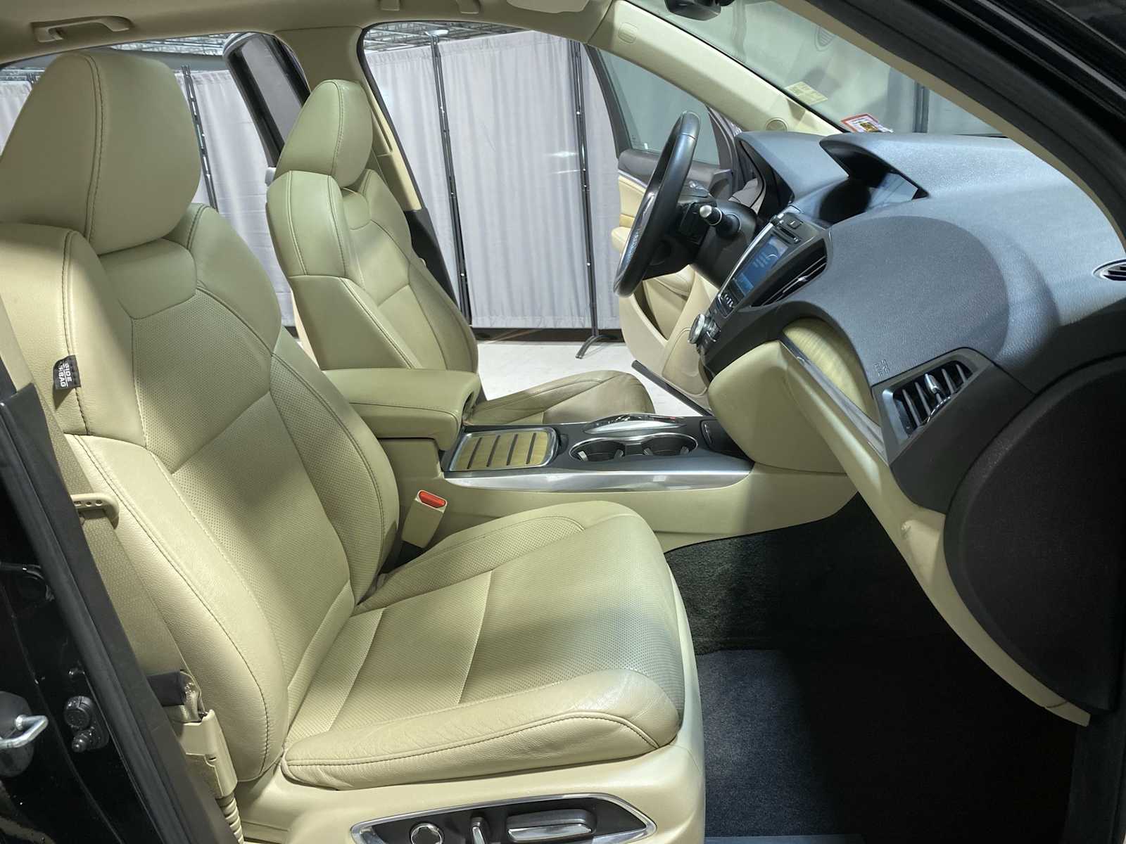 Thumbnail: 2020 Acura MDX - 14