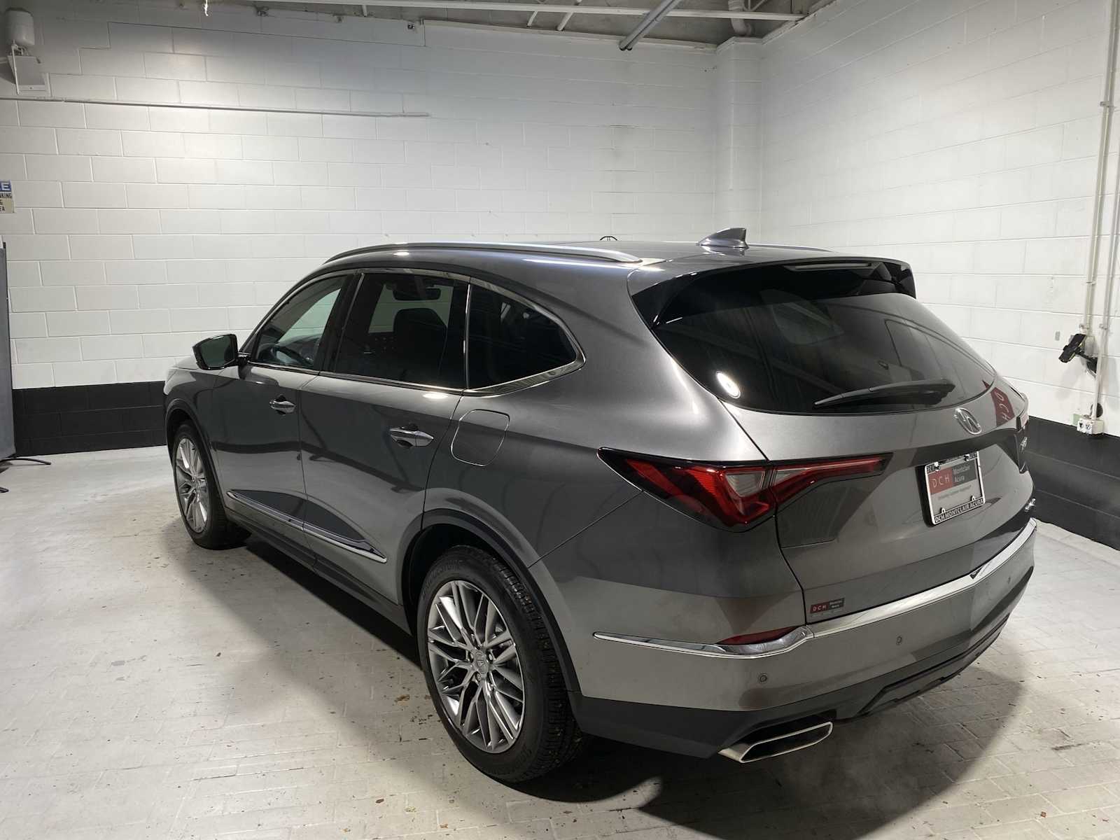 Thumbnail: 2023 Acura MDX - 4