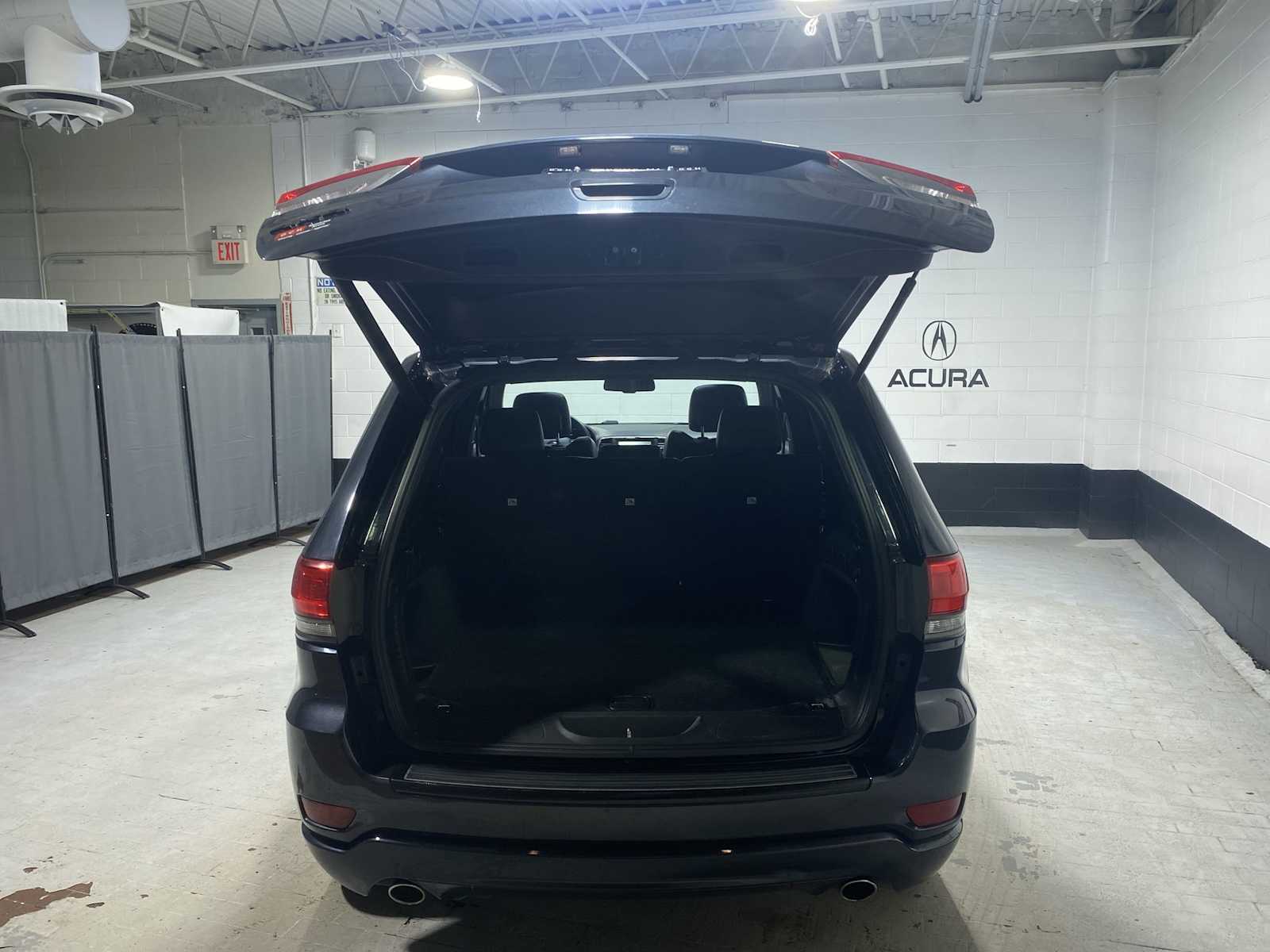 Thumbnail: 2014 Jeep Grand Cherokee - 19