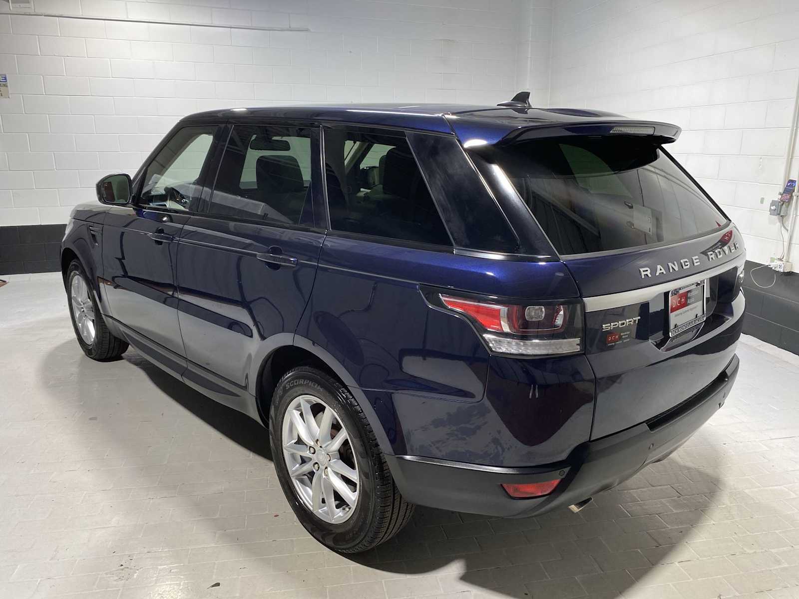 Thumbnail: 2016 Land Rover Range Rover Sport - 4