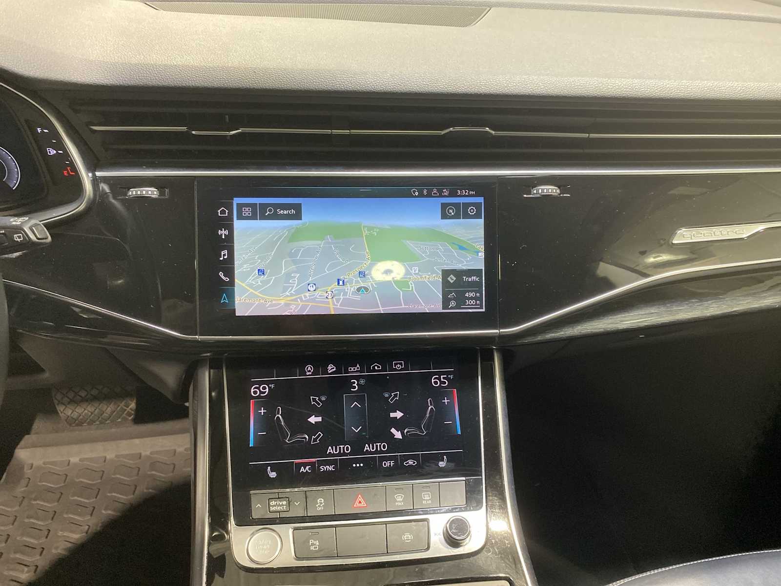 Thumbnail: 2020 Audi Q8 - 16