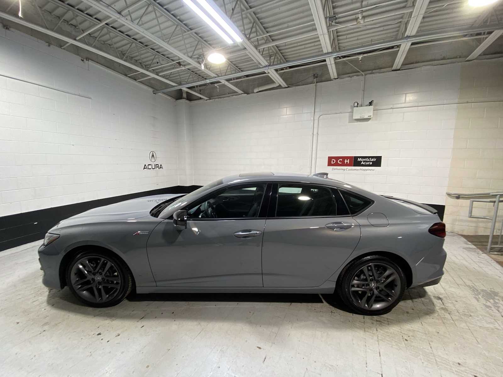 Thumbnail: 2025 Acura TLX - 3