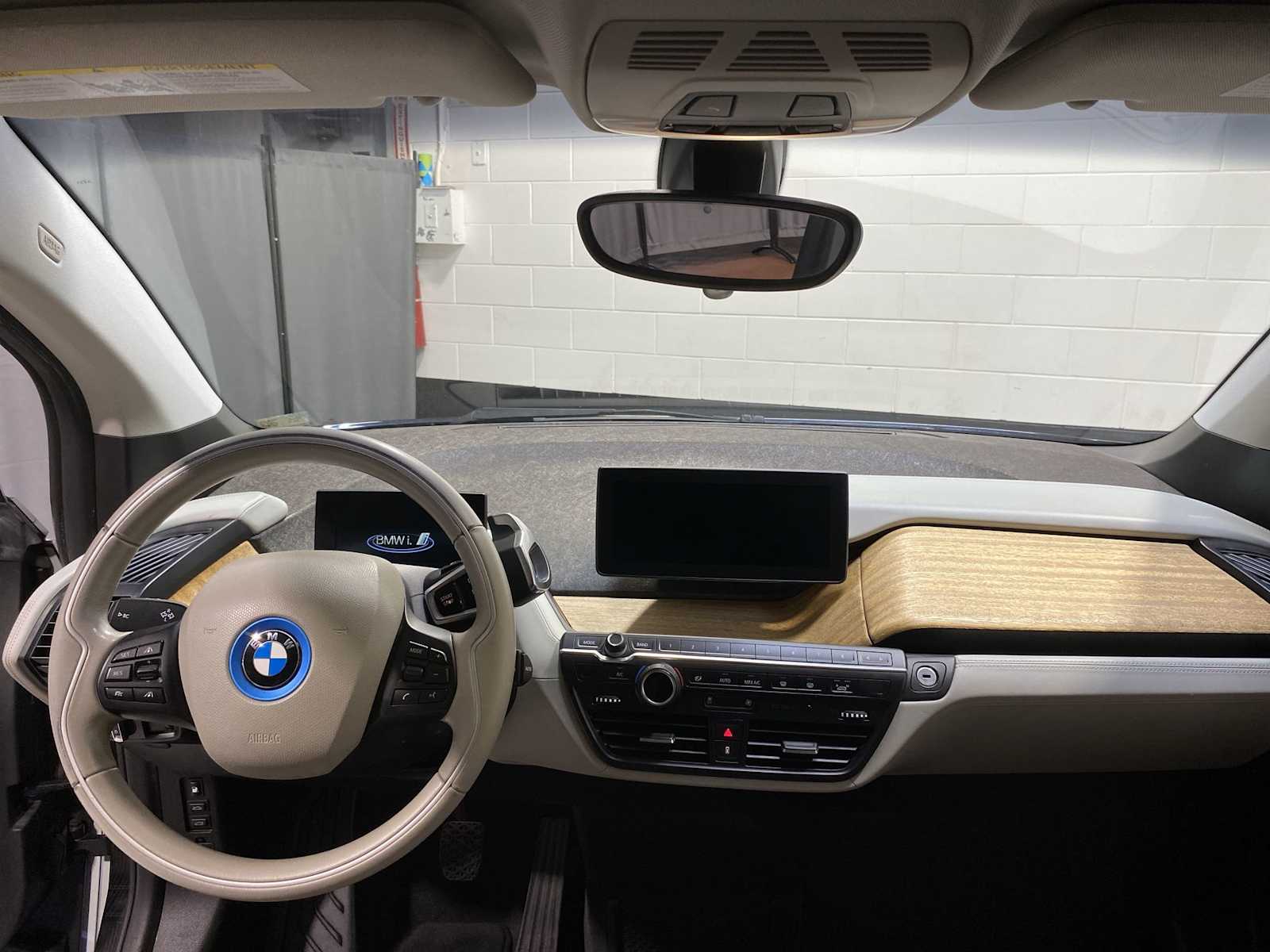 Thumbnail: 2014 BMW i3 - 10