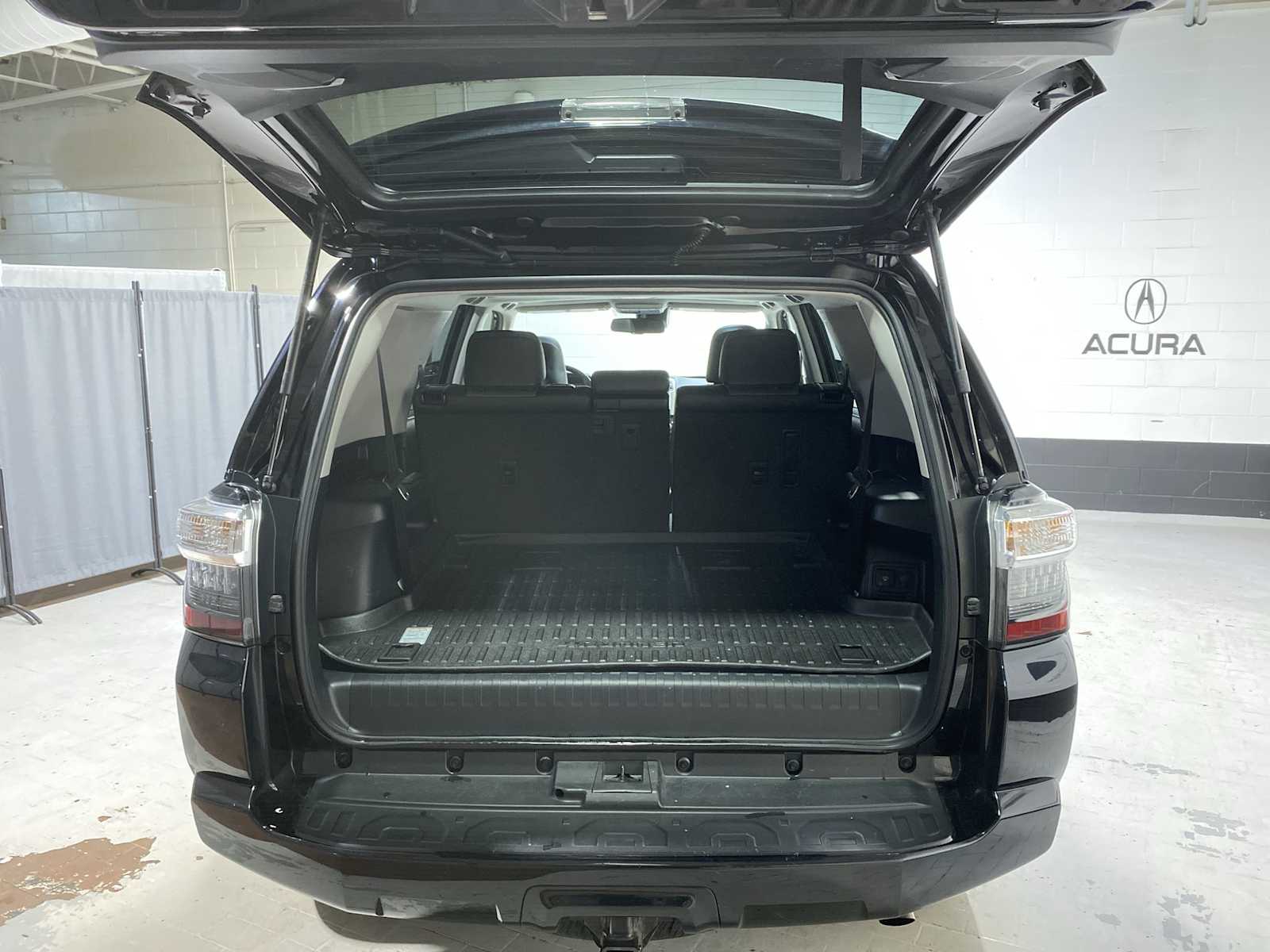 Thumbnail: 2023 Toyota 4Runner - 19