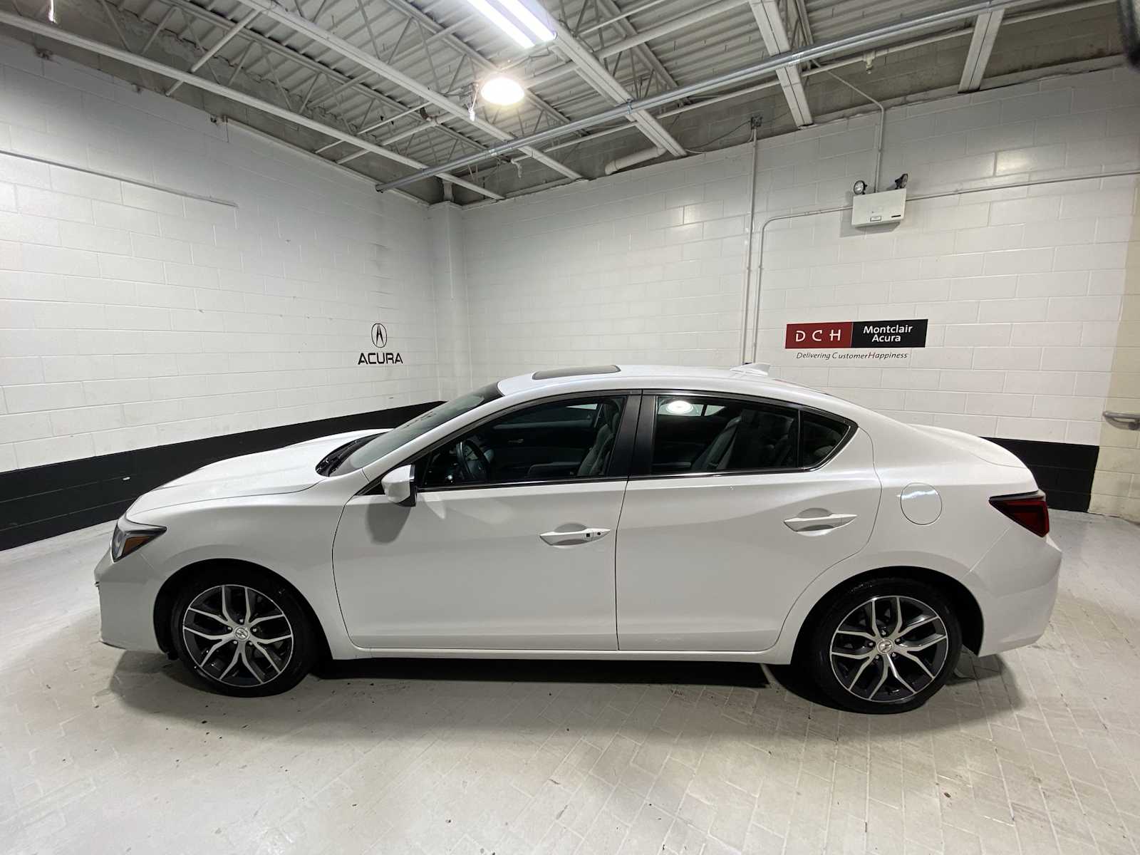 Thumbnail: 2022 Acura ILX - 3