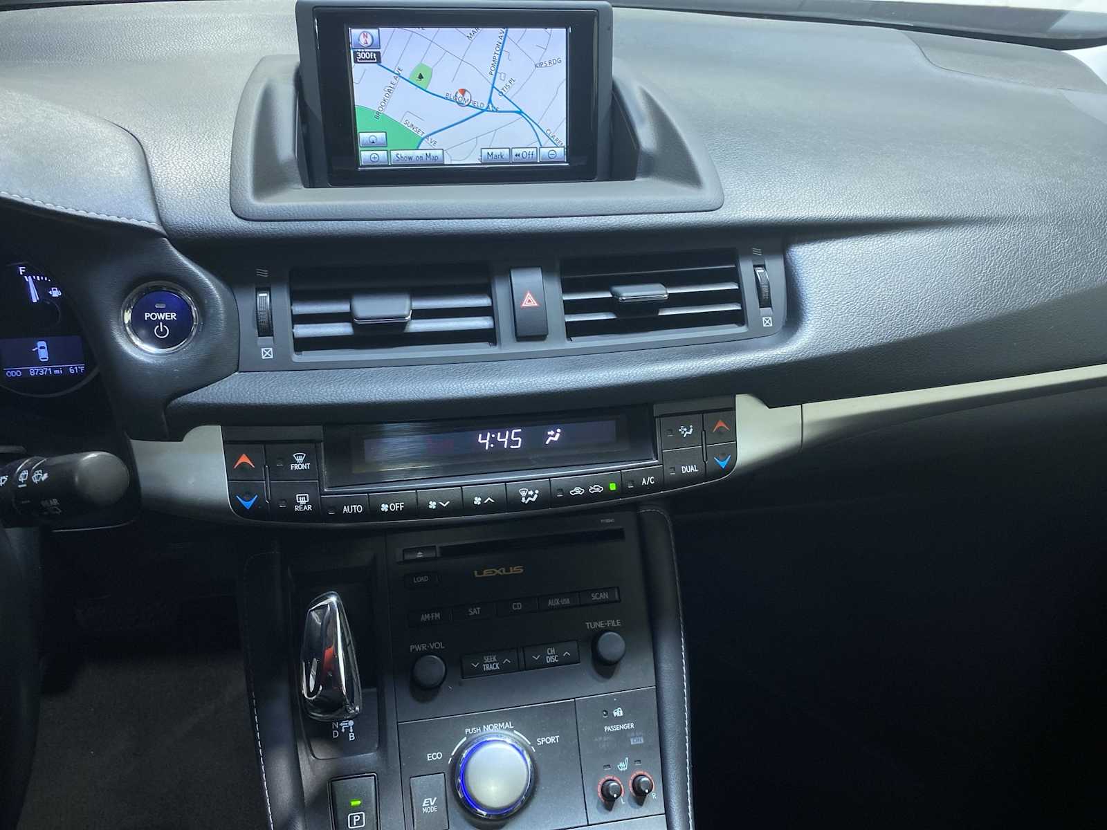 Thumbnail: 2011 Lexus CT - 16