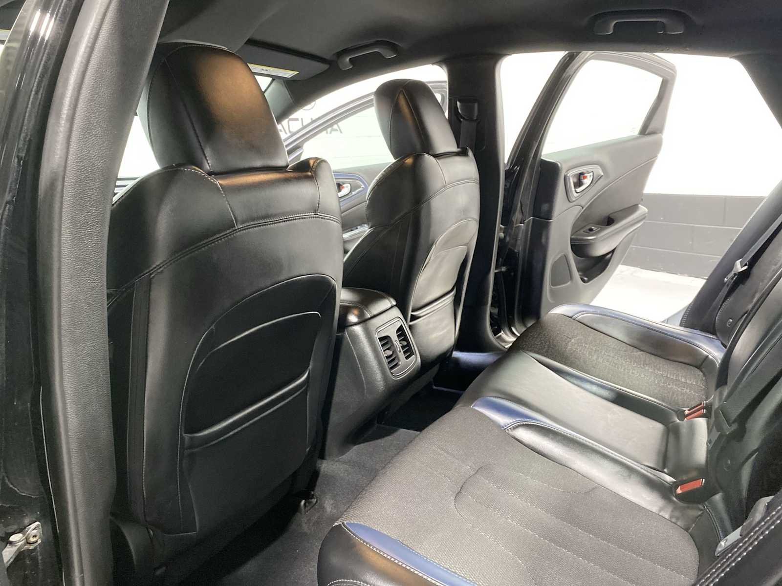 Thumbnail: 2015 Chrysler 200 - 12