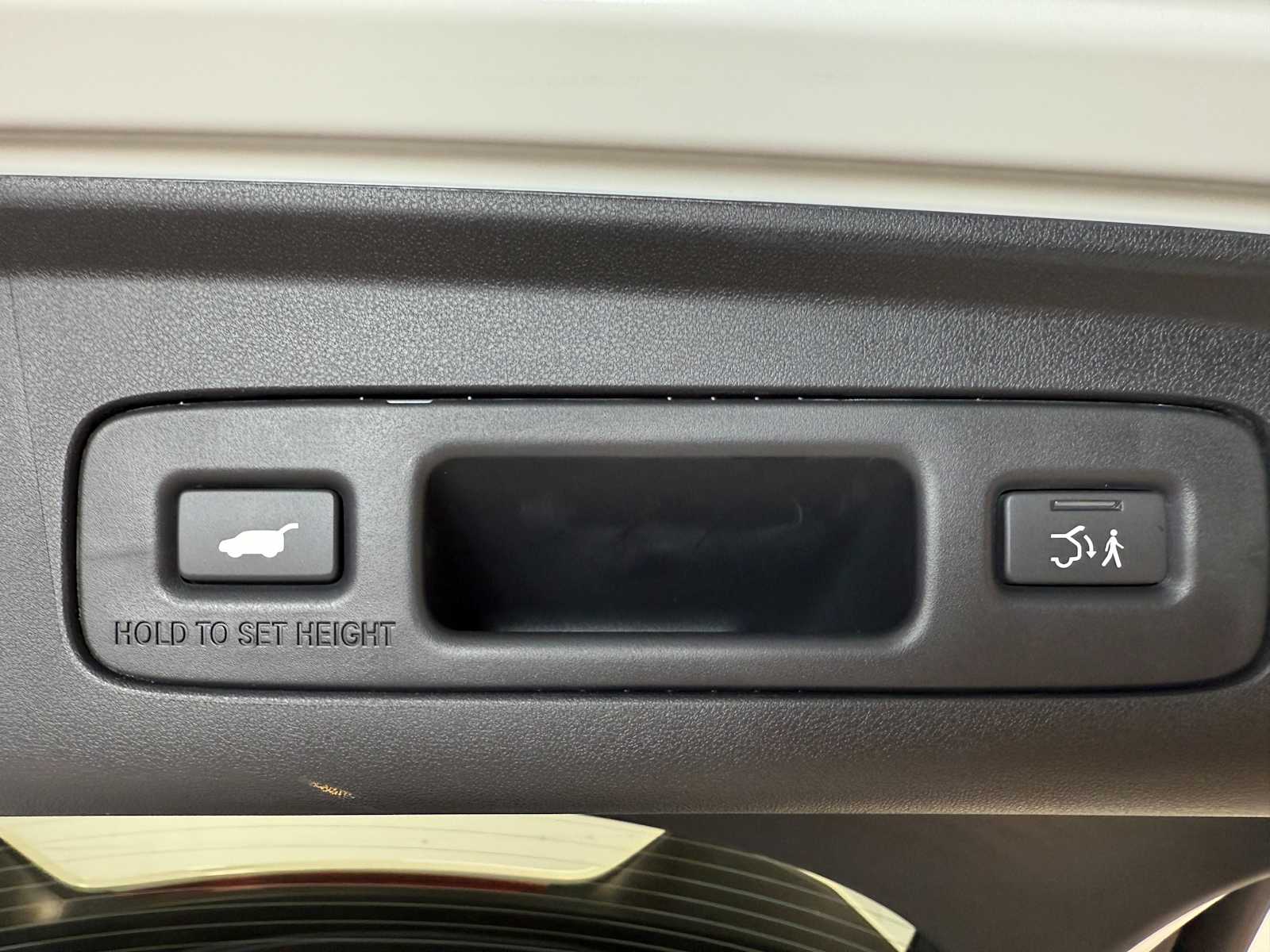 Thumbnail: 2025 Acura ADX - 28